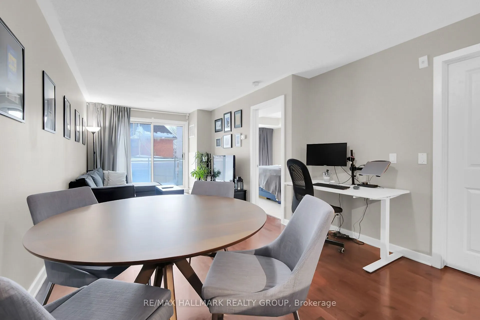 138 Somerset Street W, #209