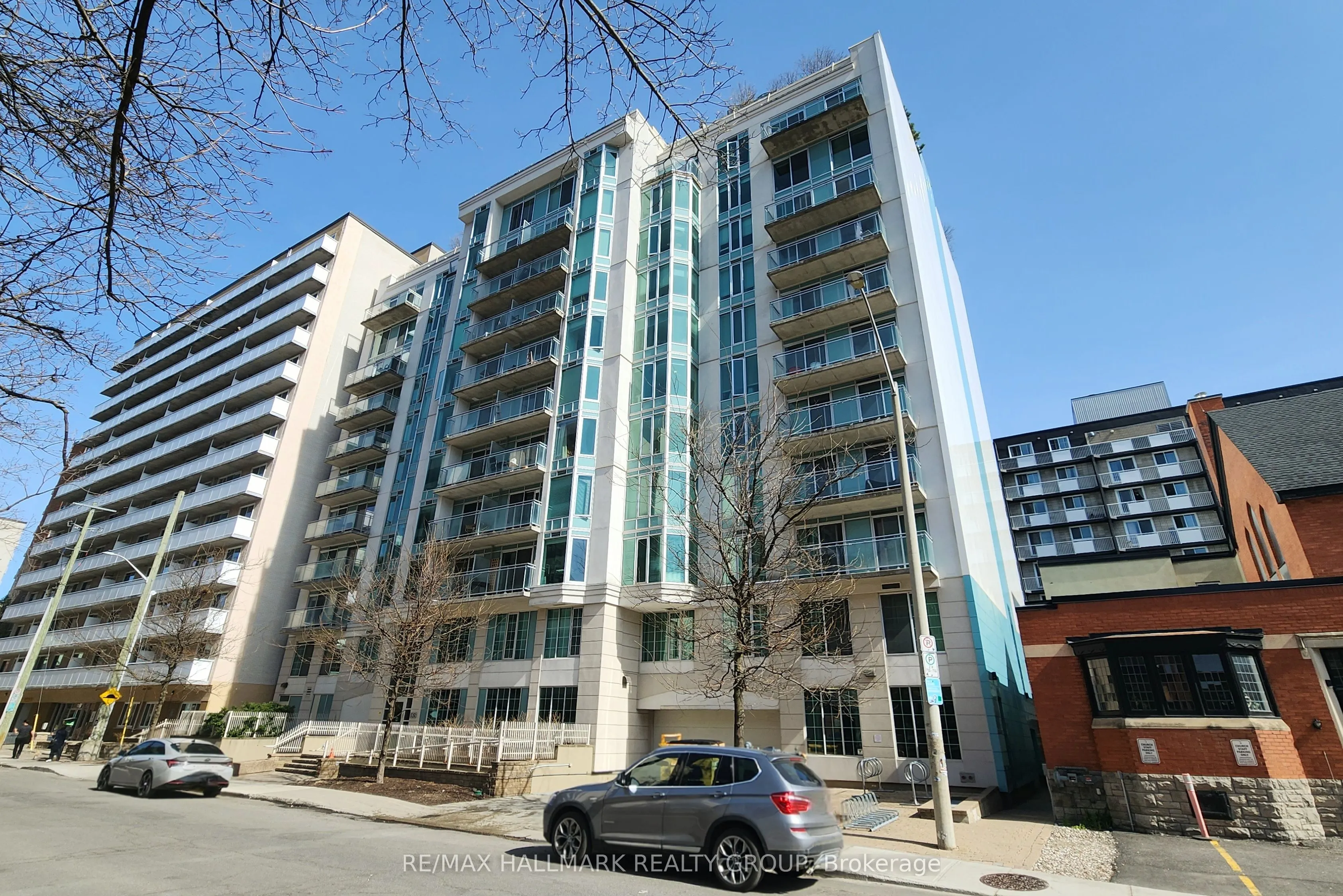 138 Somerset Street W, #209