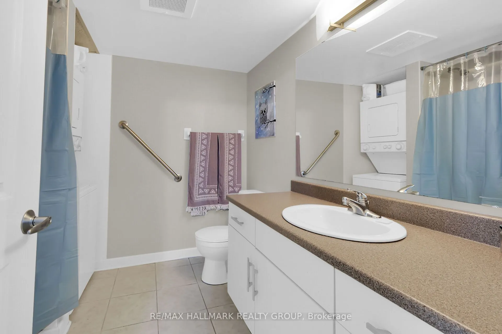 138 Somerset Street W, #209