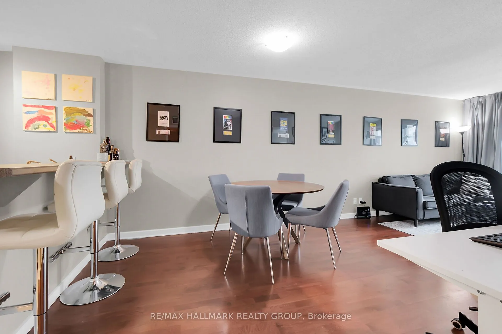 138 Somerset Street W, #209