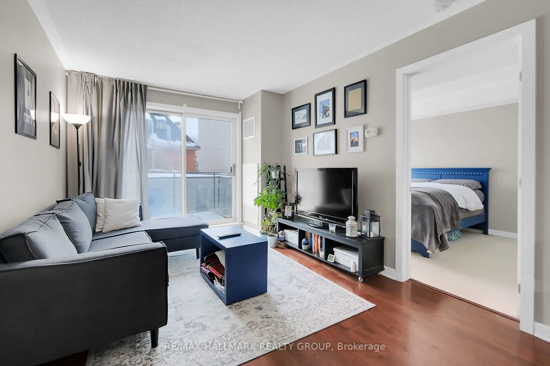 138 Somerset Street W, #209