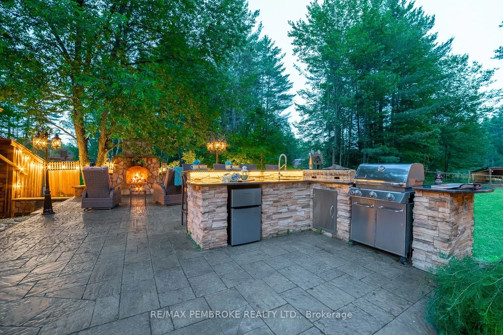 559 Black Bay Road