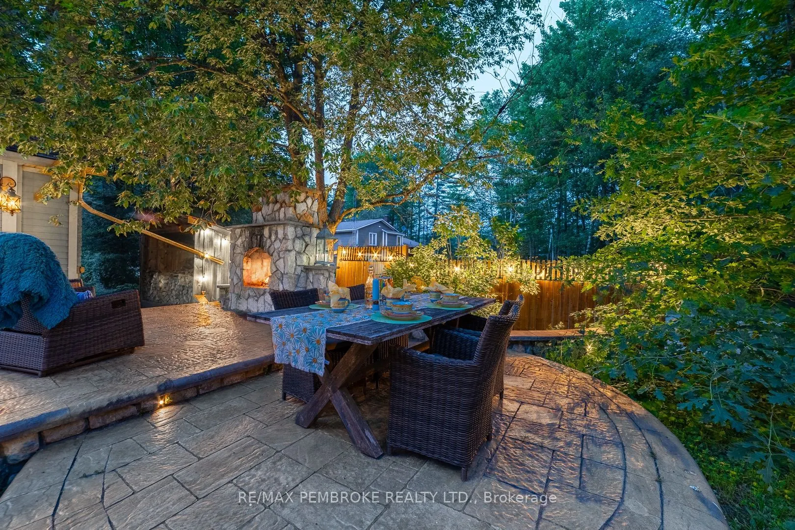 559 Black Bay Road
