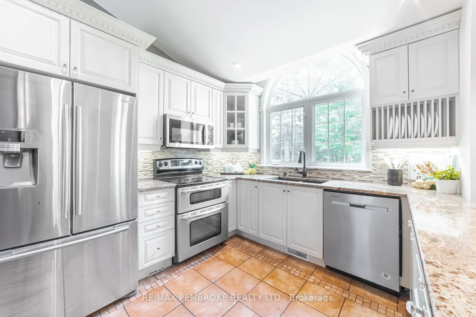 559 Black Bay Road