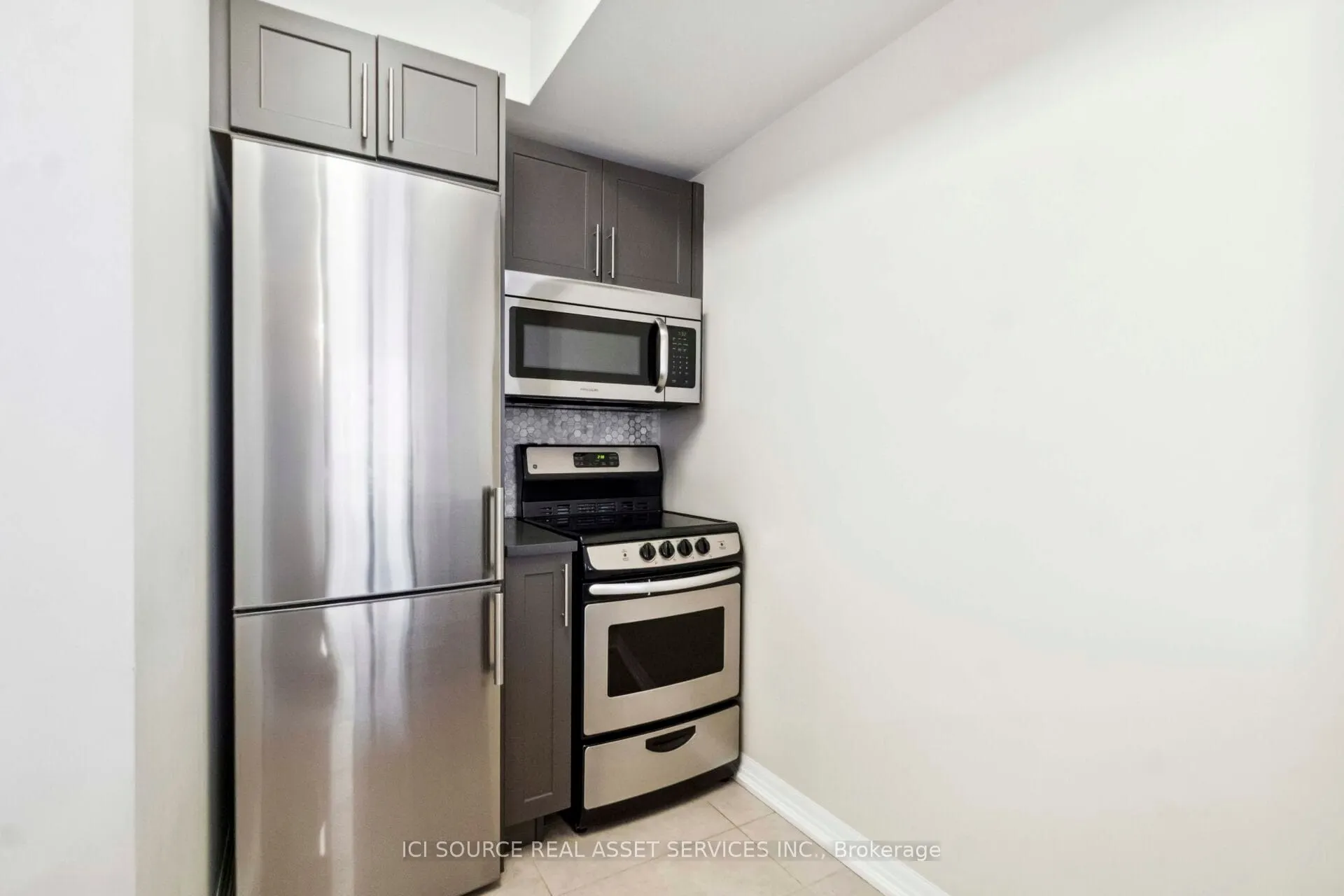 195 Besserer Street, #1708