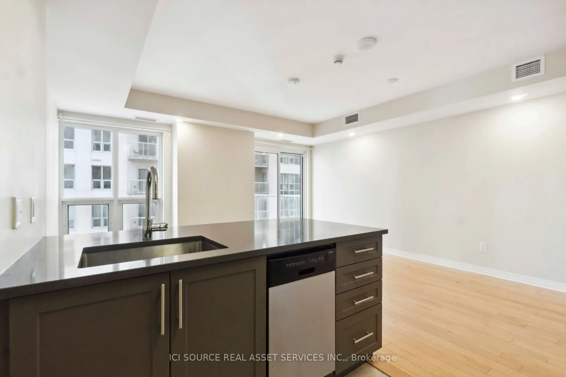 195 Besserer Street, #1708