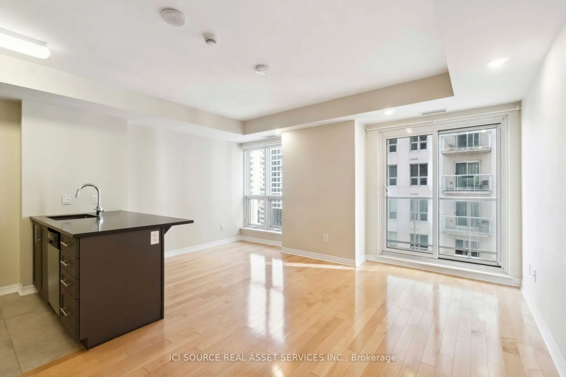 195 Besserer Street, #1708