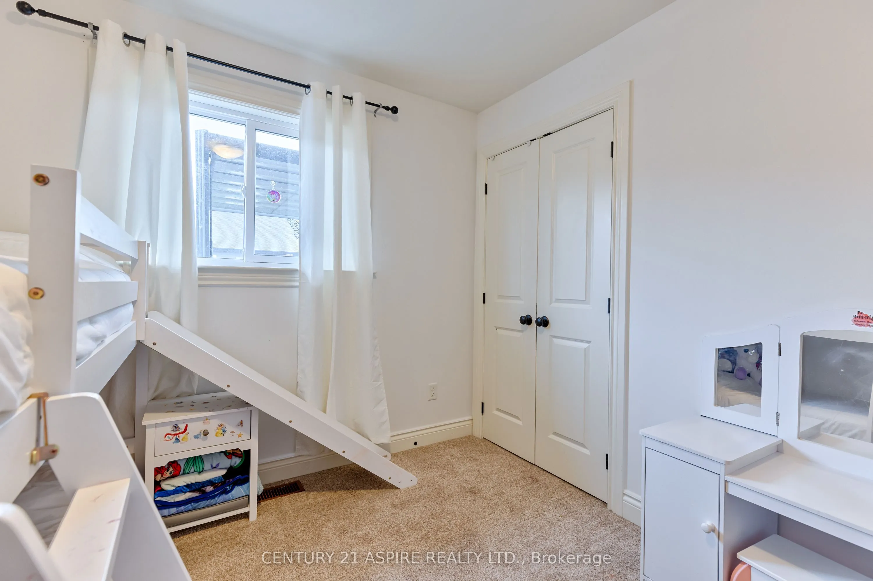 520 Gardner Crescent