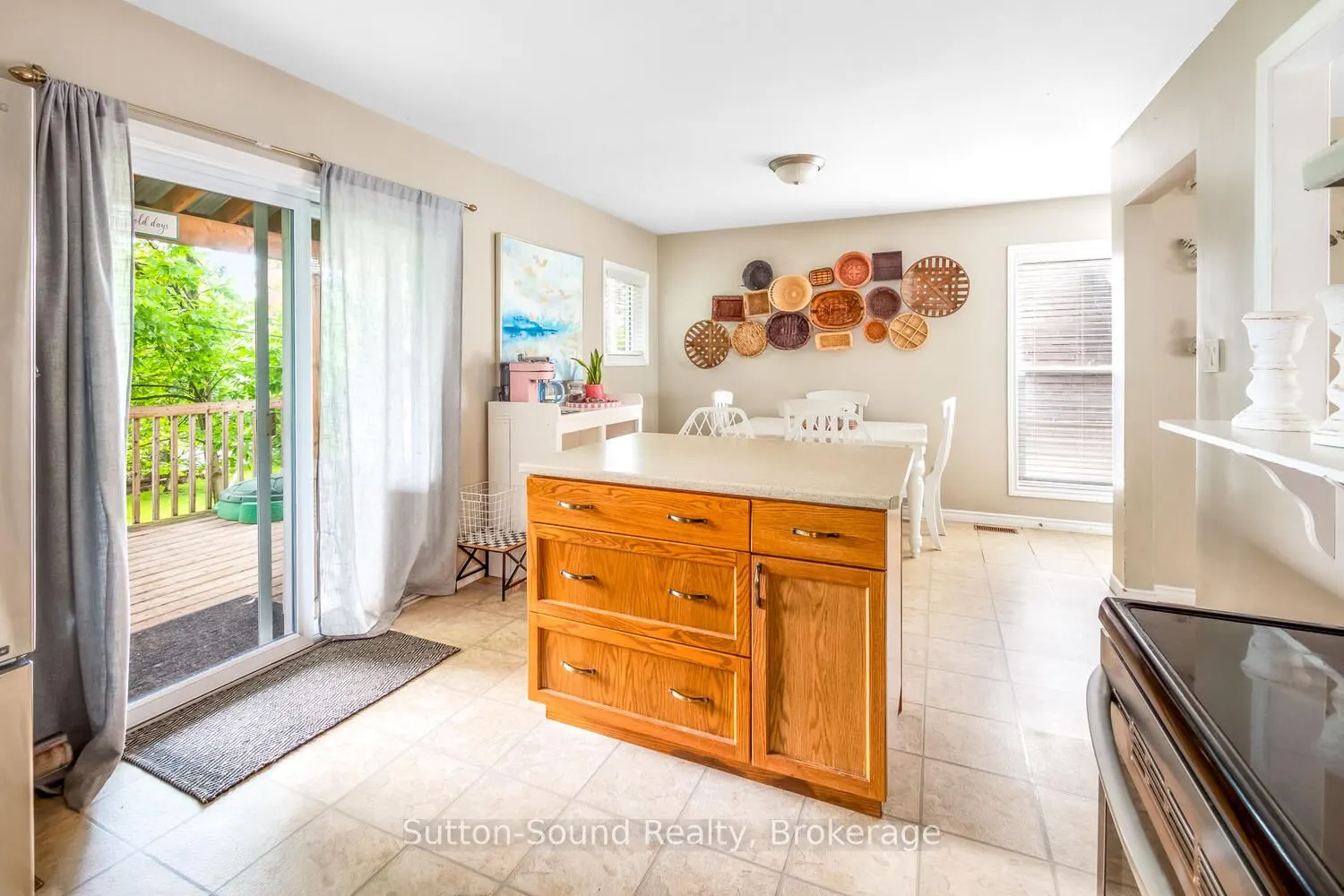 428 11TH A Street W