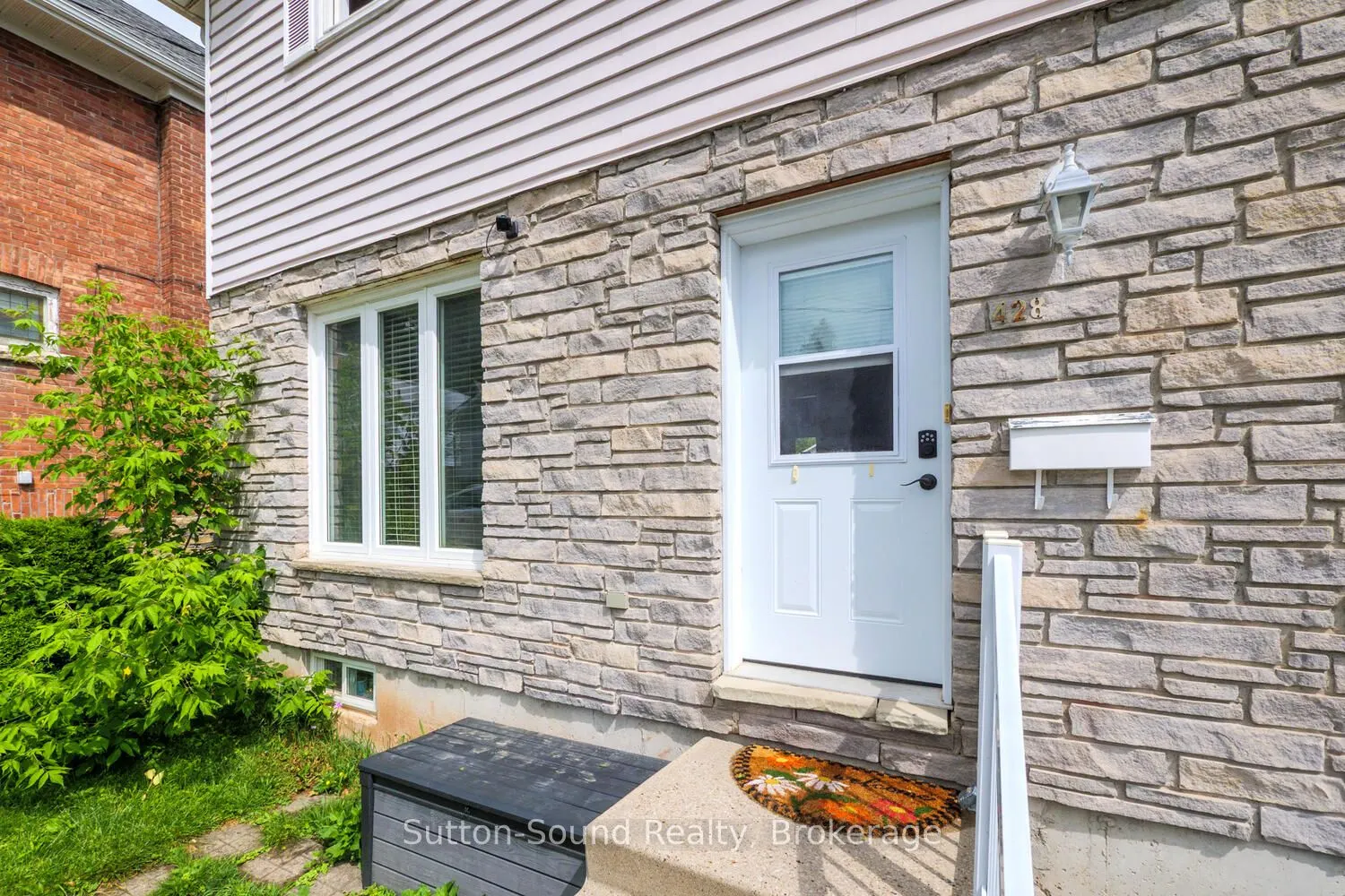 428 11TH A Street W
