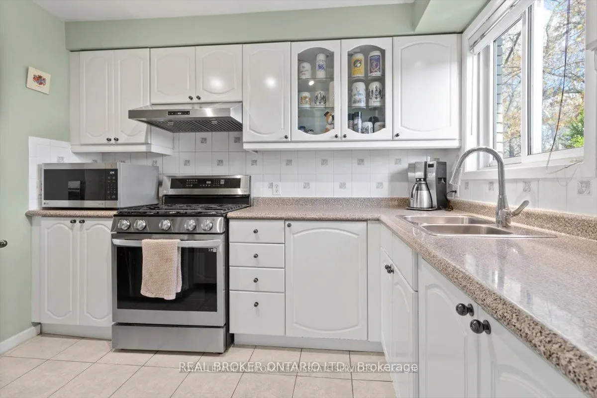 11 Colmar Place, #2
