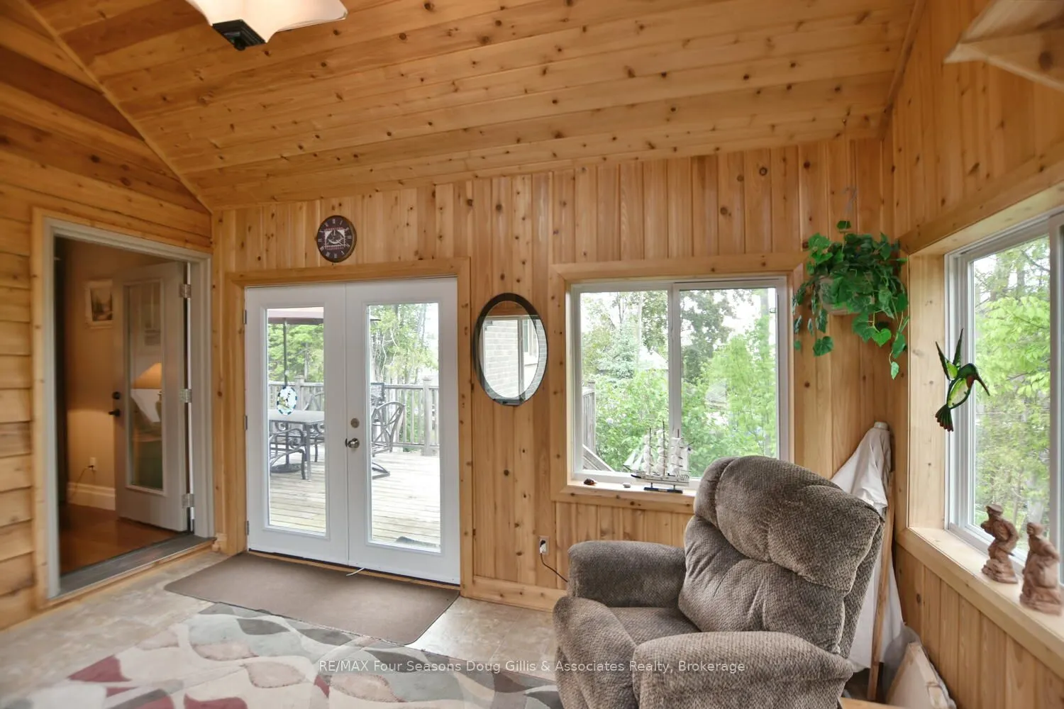 135 Algonquin Drive