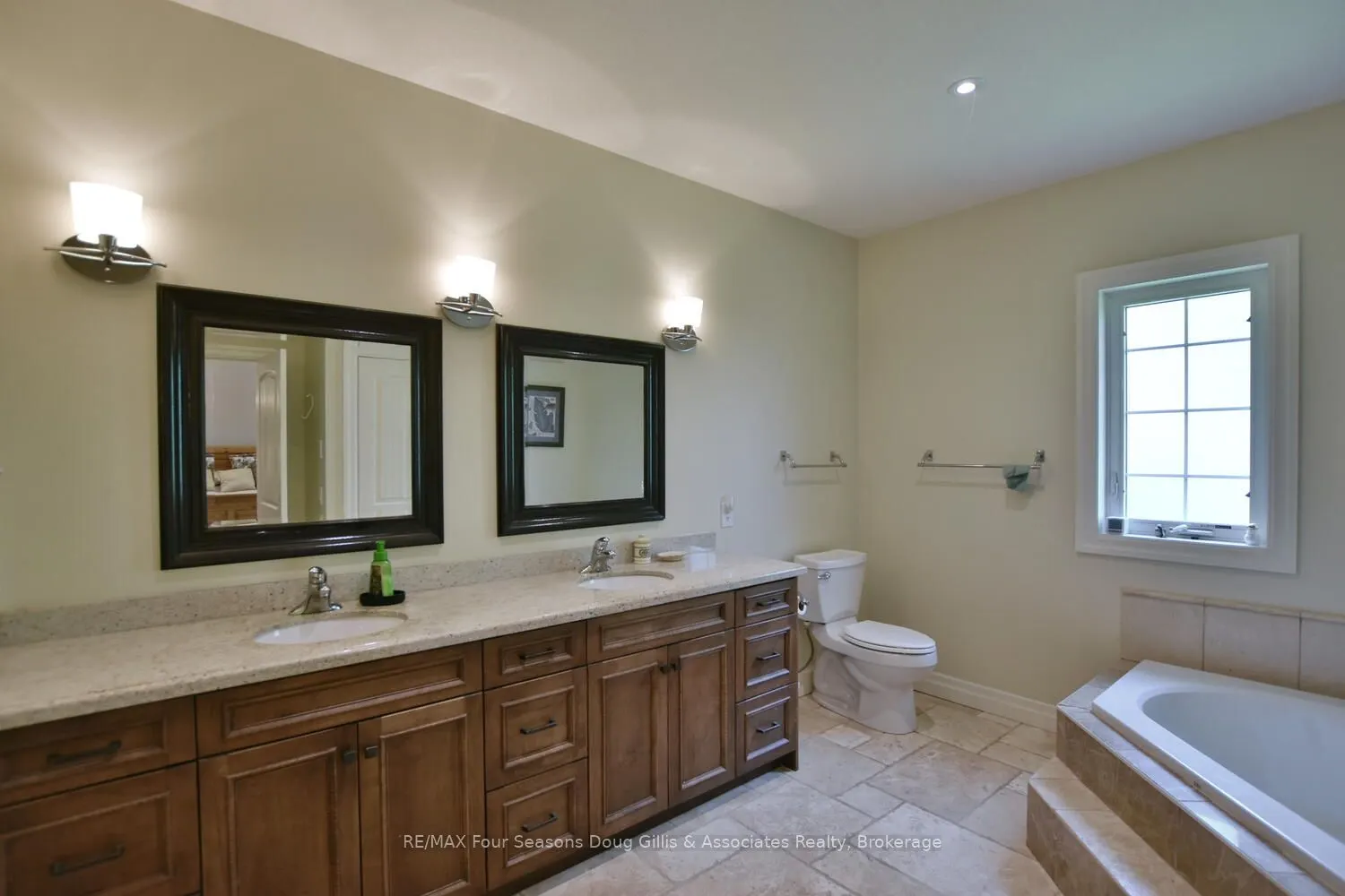 135 Algonquin Drive
