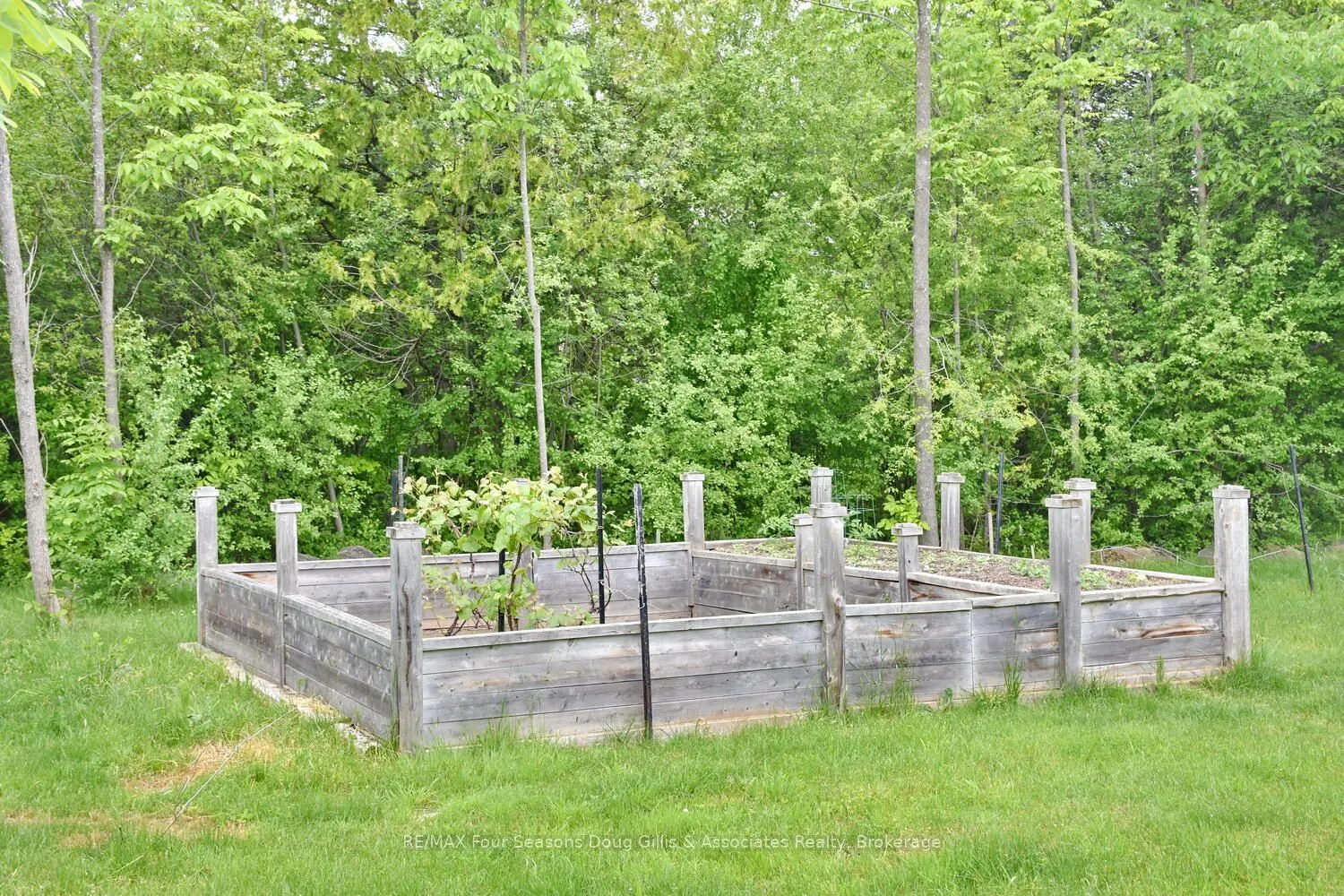 135 Algonquin Drive