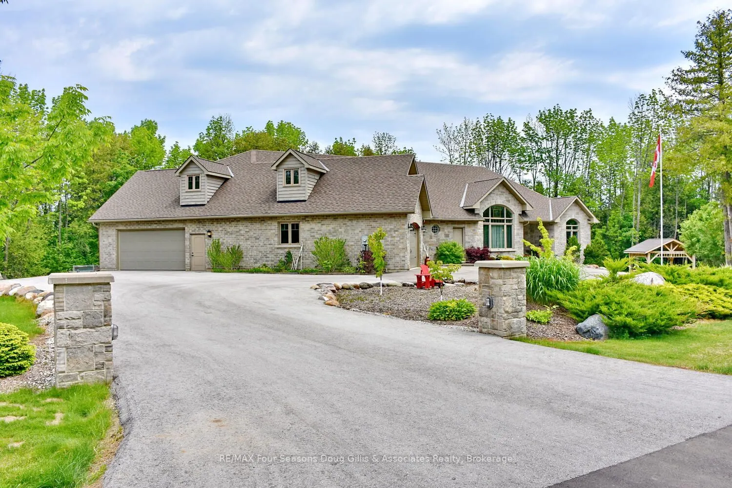 135 Algonquin Drive