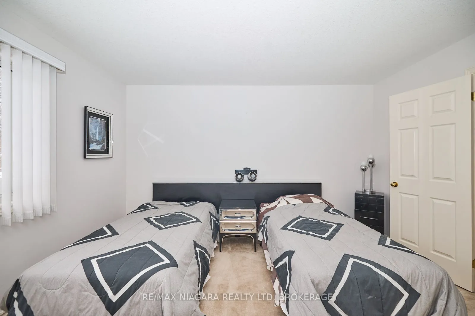 6869 Imperial Court