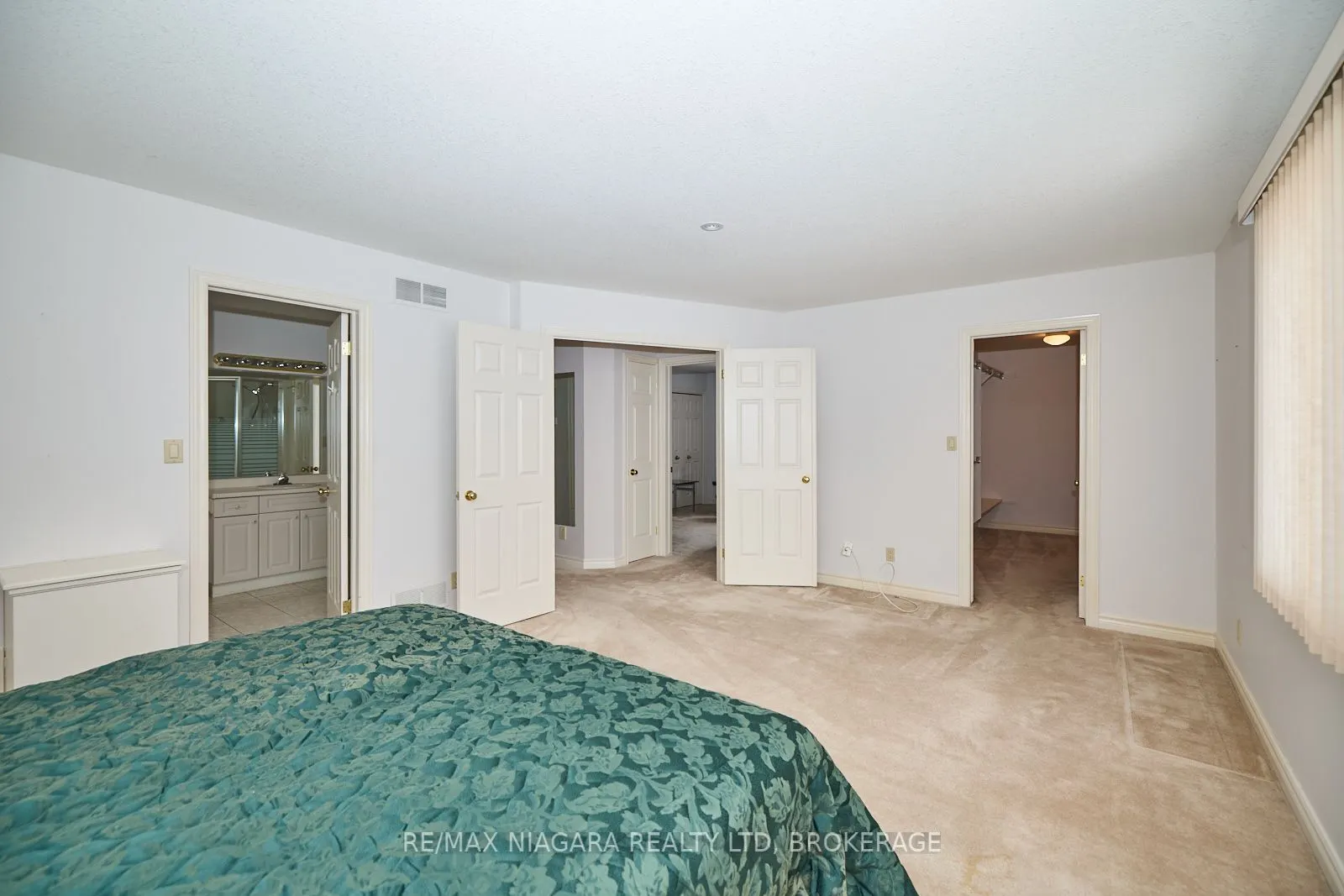6869 Imperial Court