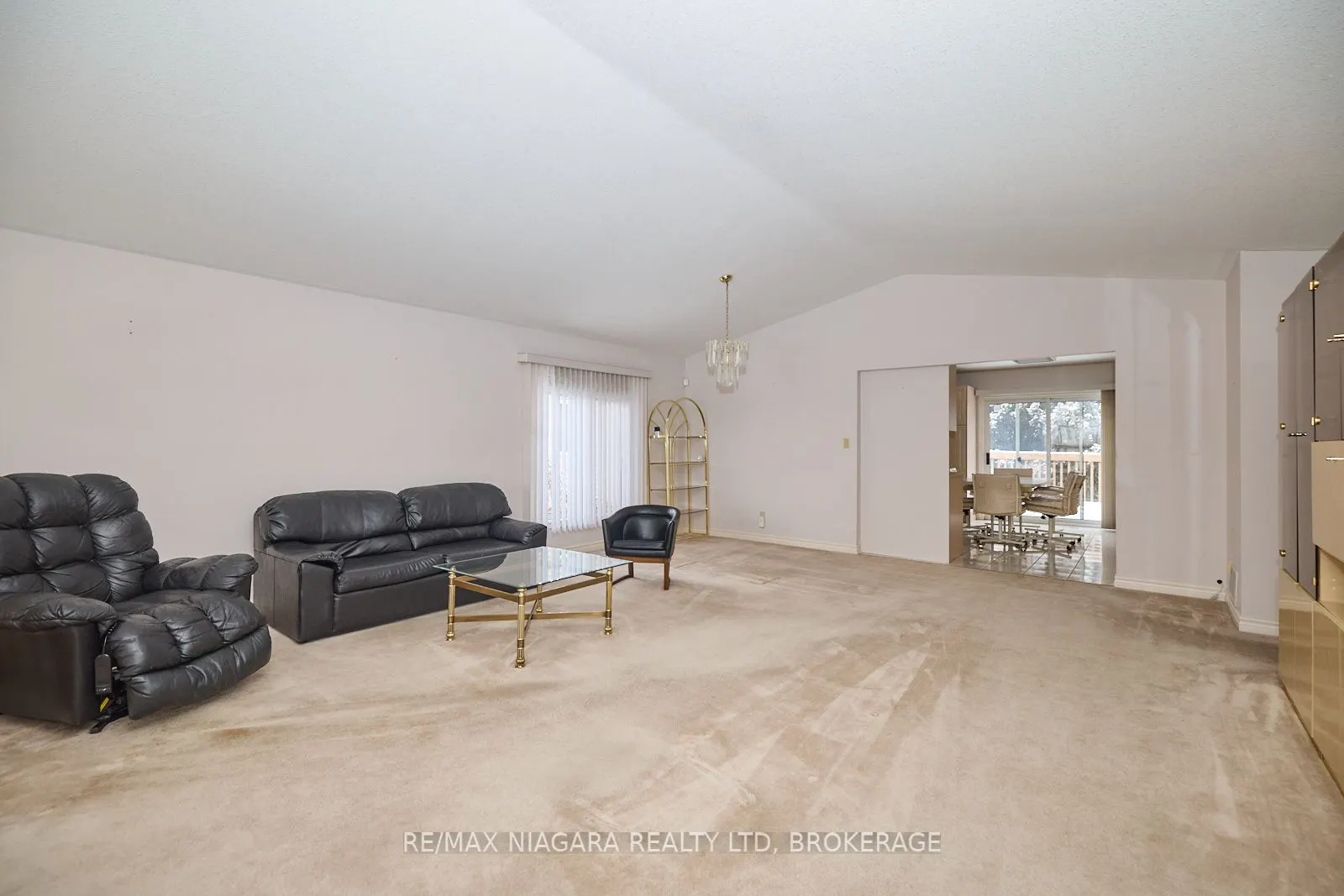 6869 Imperial Court
