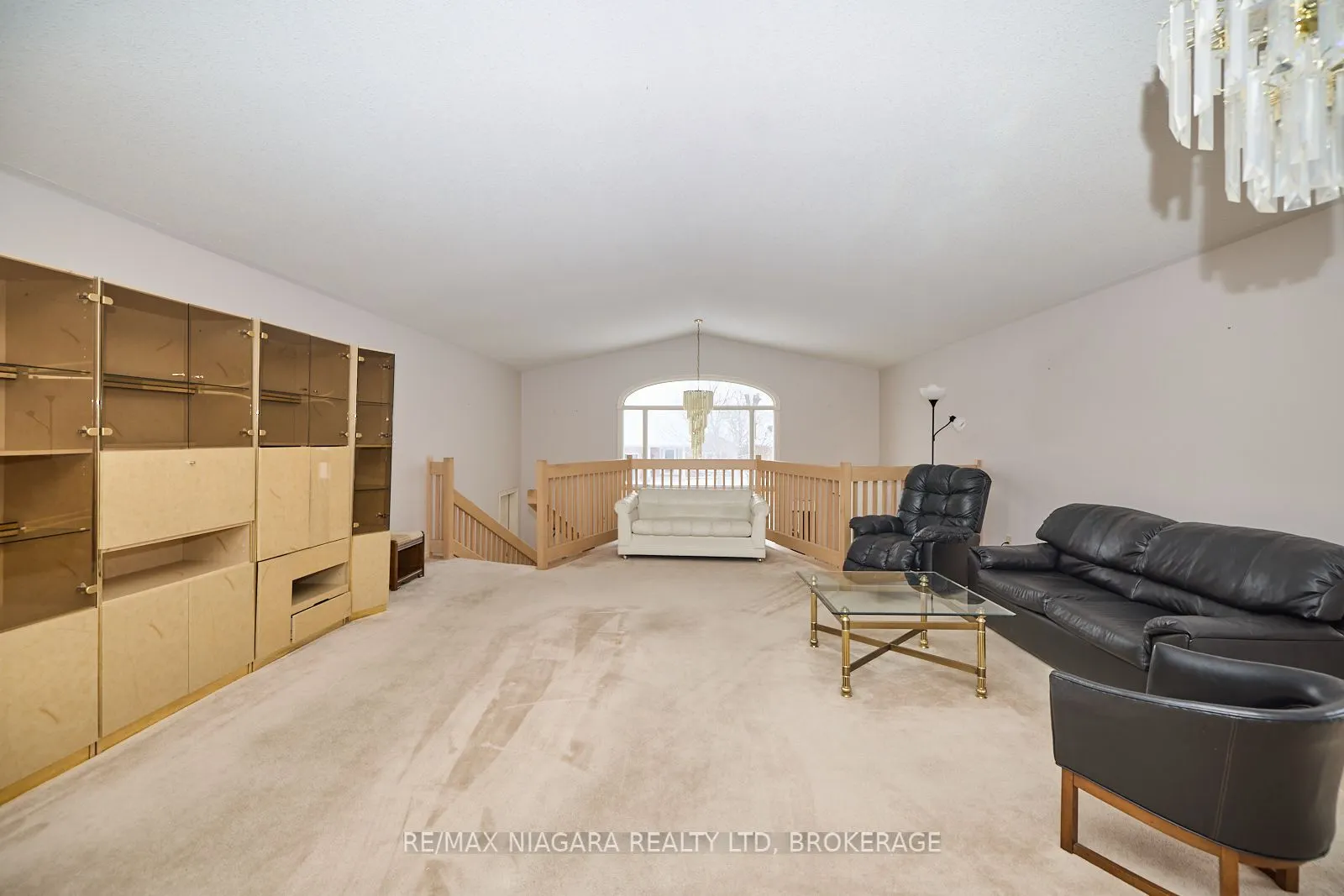 6869 Imperial Court