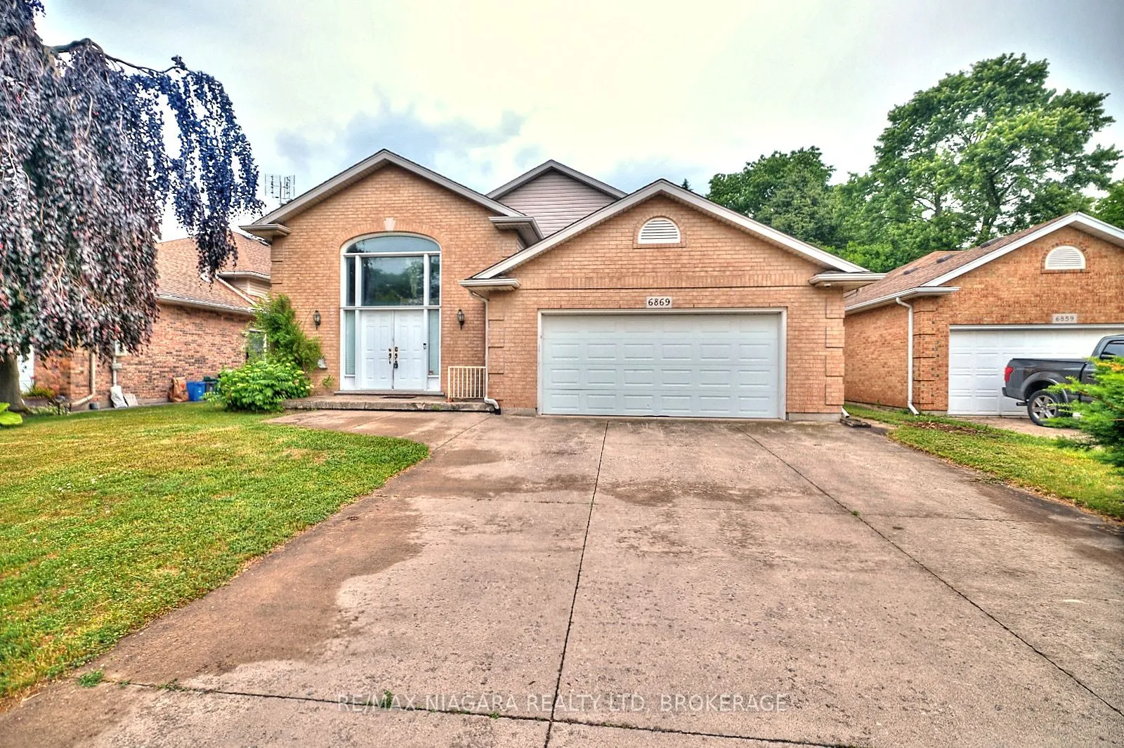 6869 Imperial Court