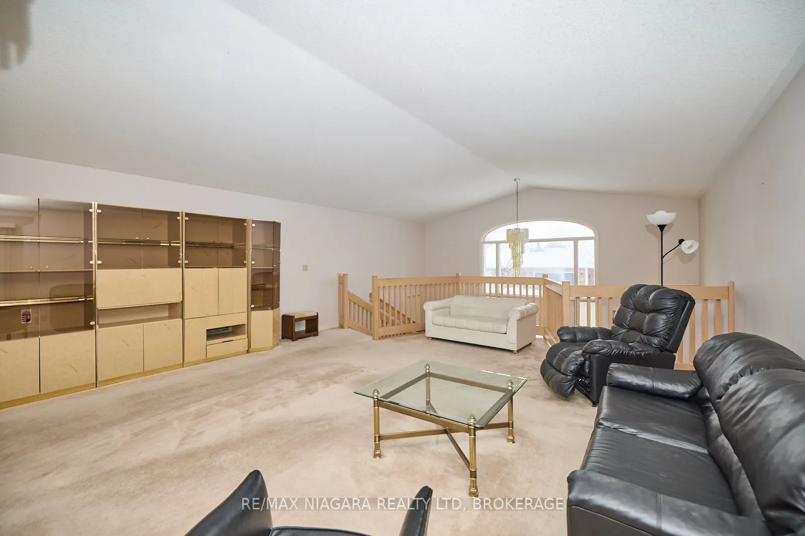 6869 Imperial Court