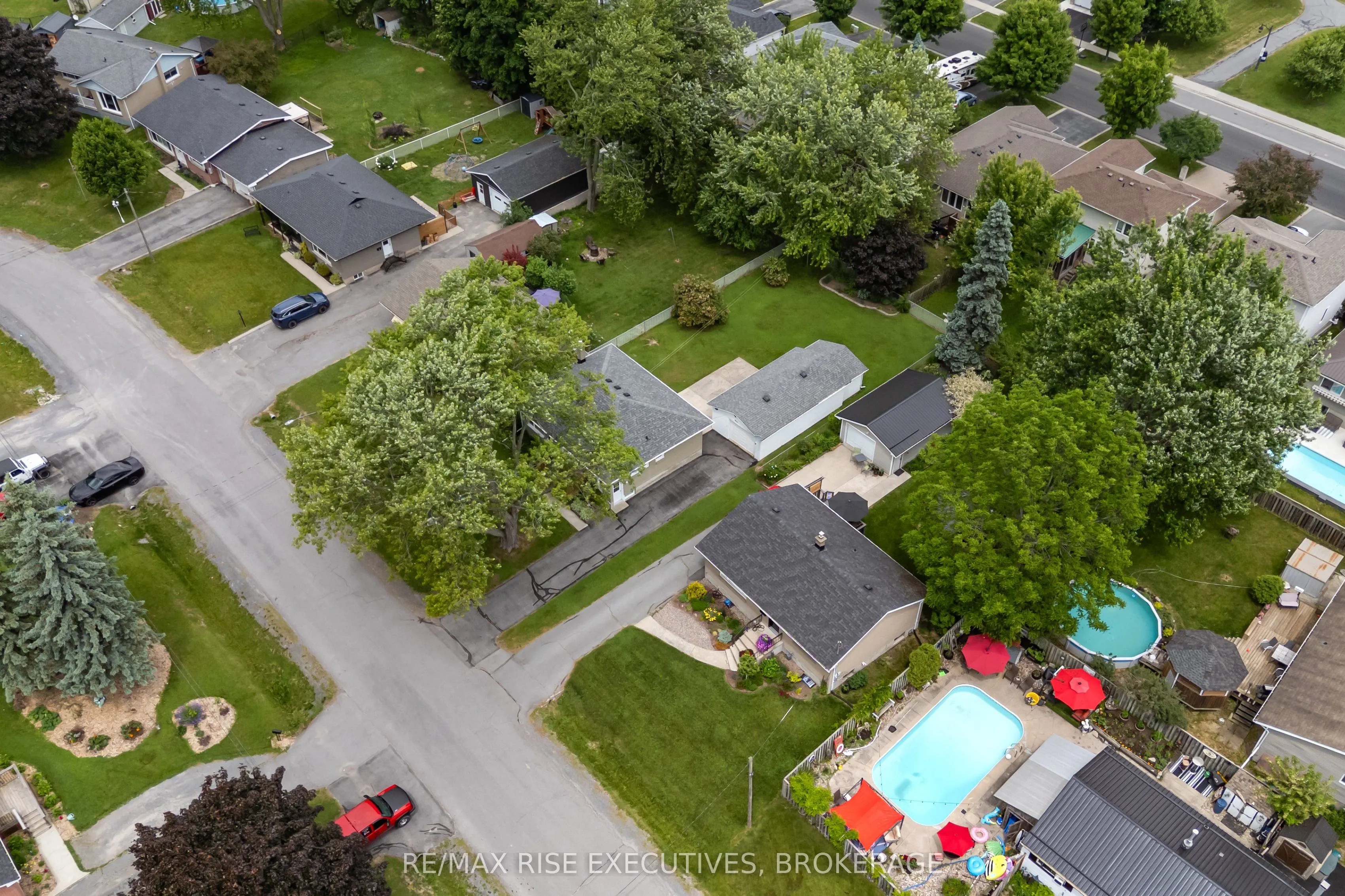 9 Henry Crescent