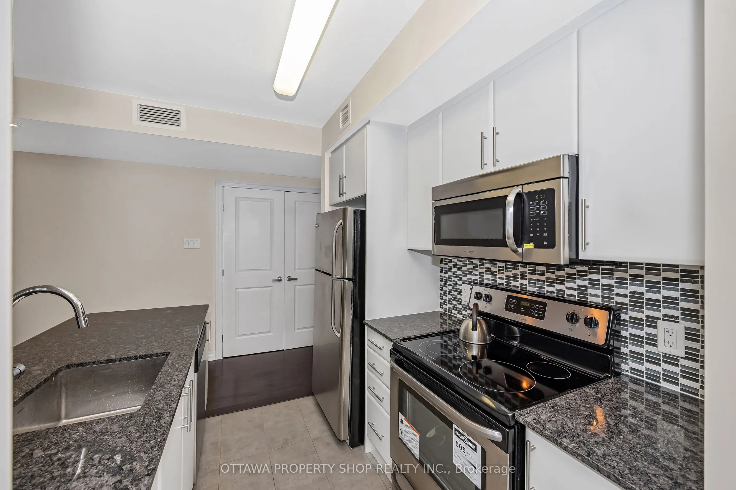 242 Rideau Street