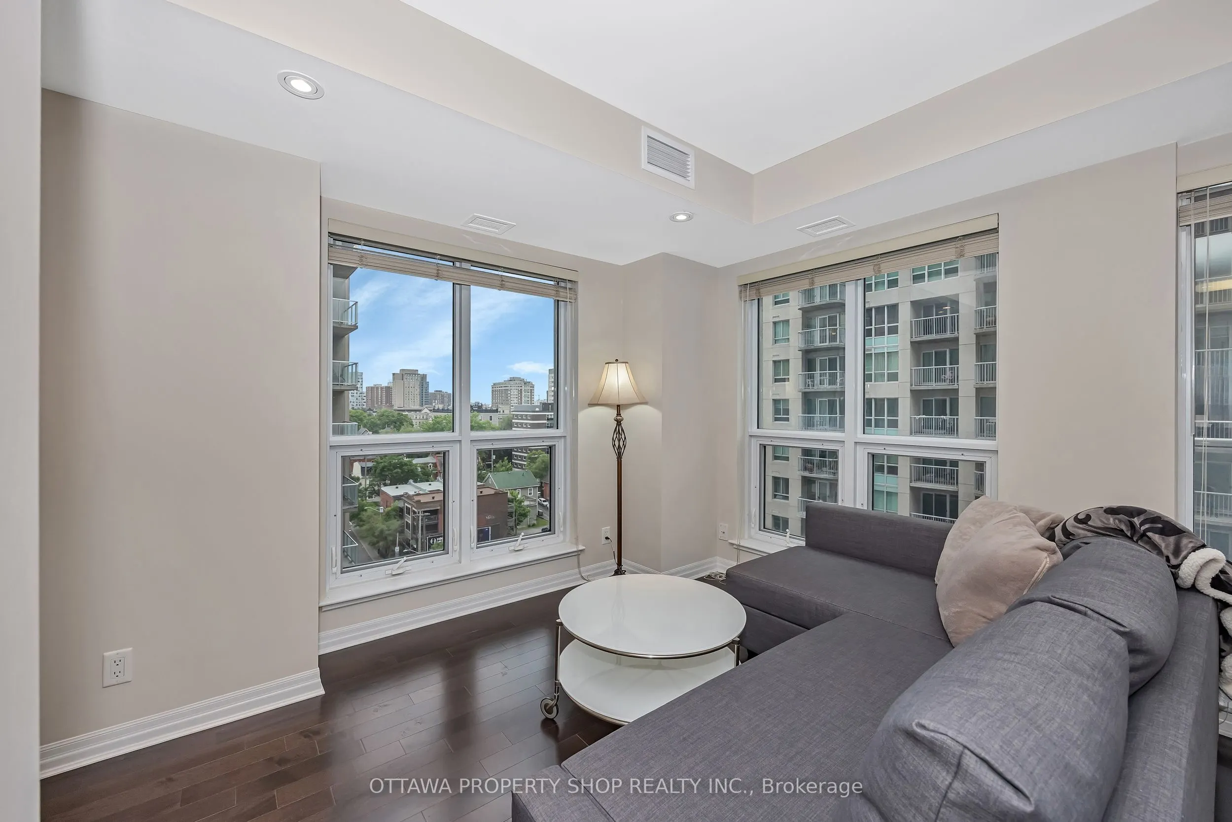 242 Rideau Street