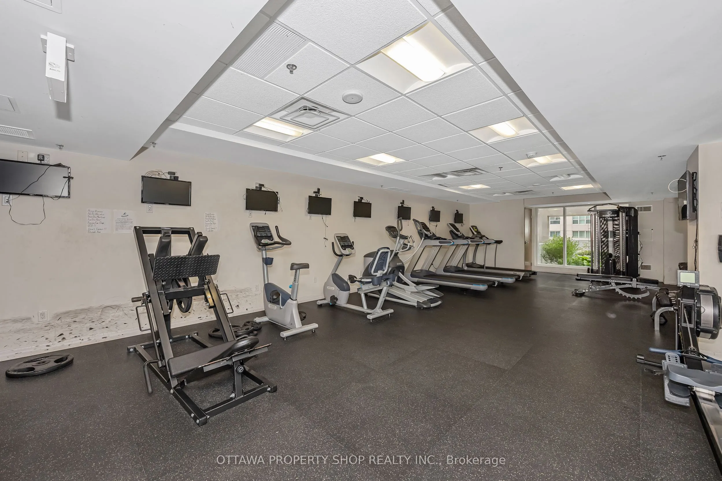 242 Rideau Street