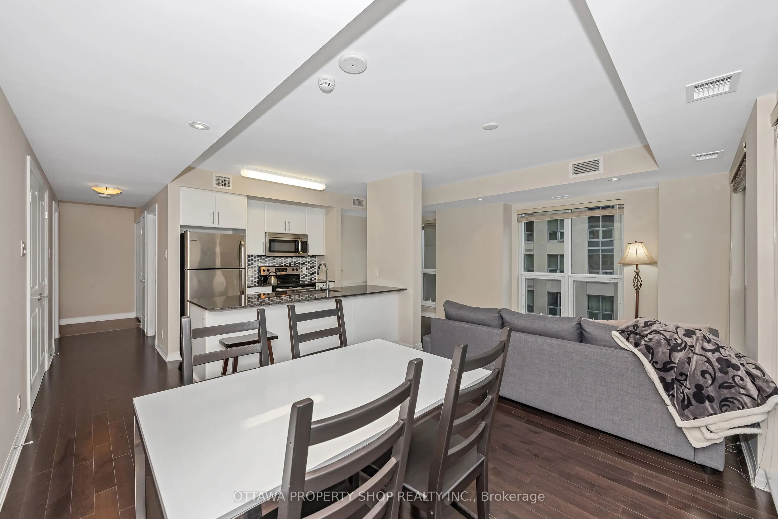242 Rideau Street