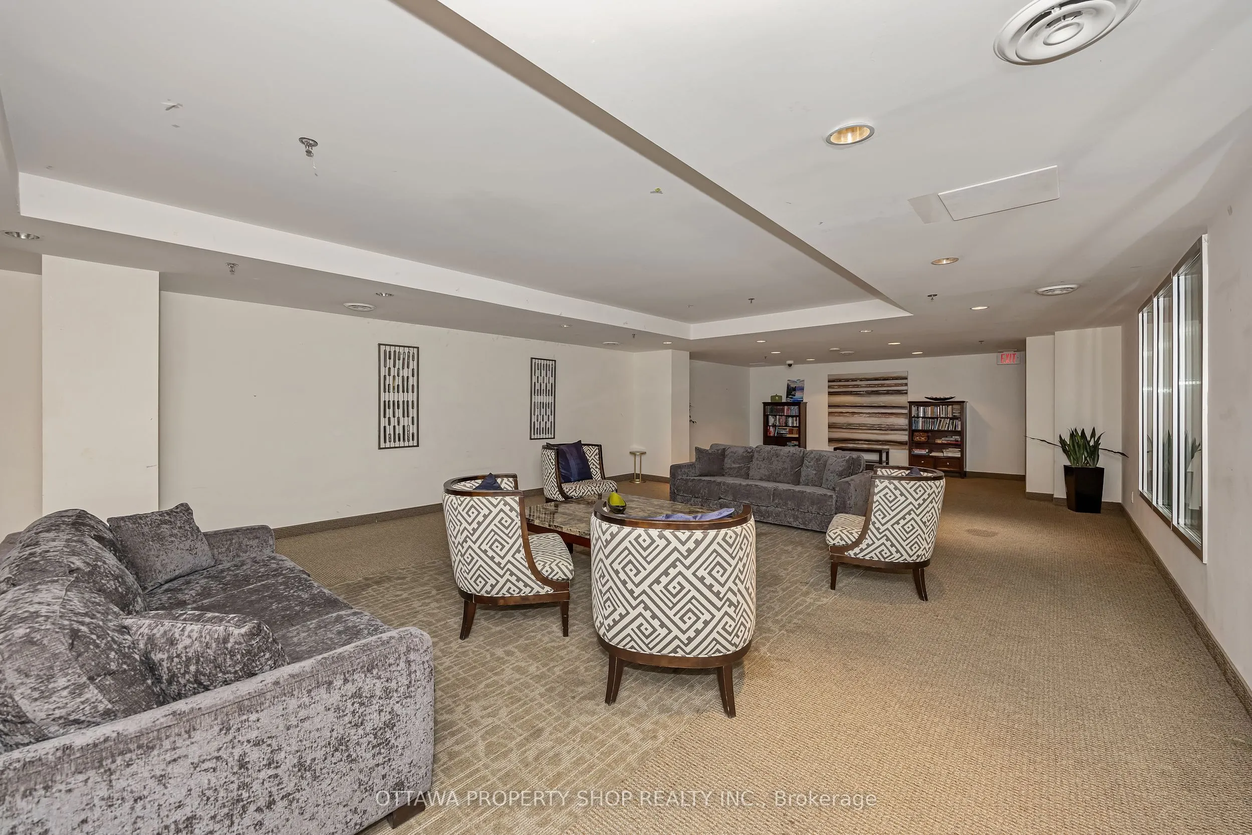 242 Rideau Street