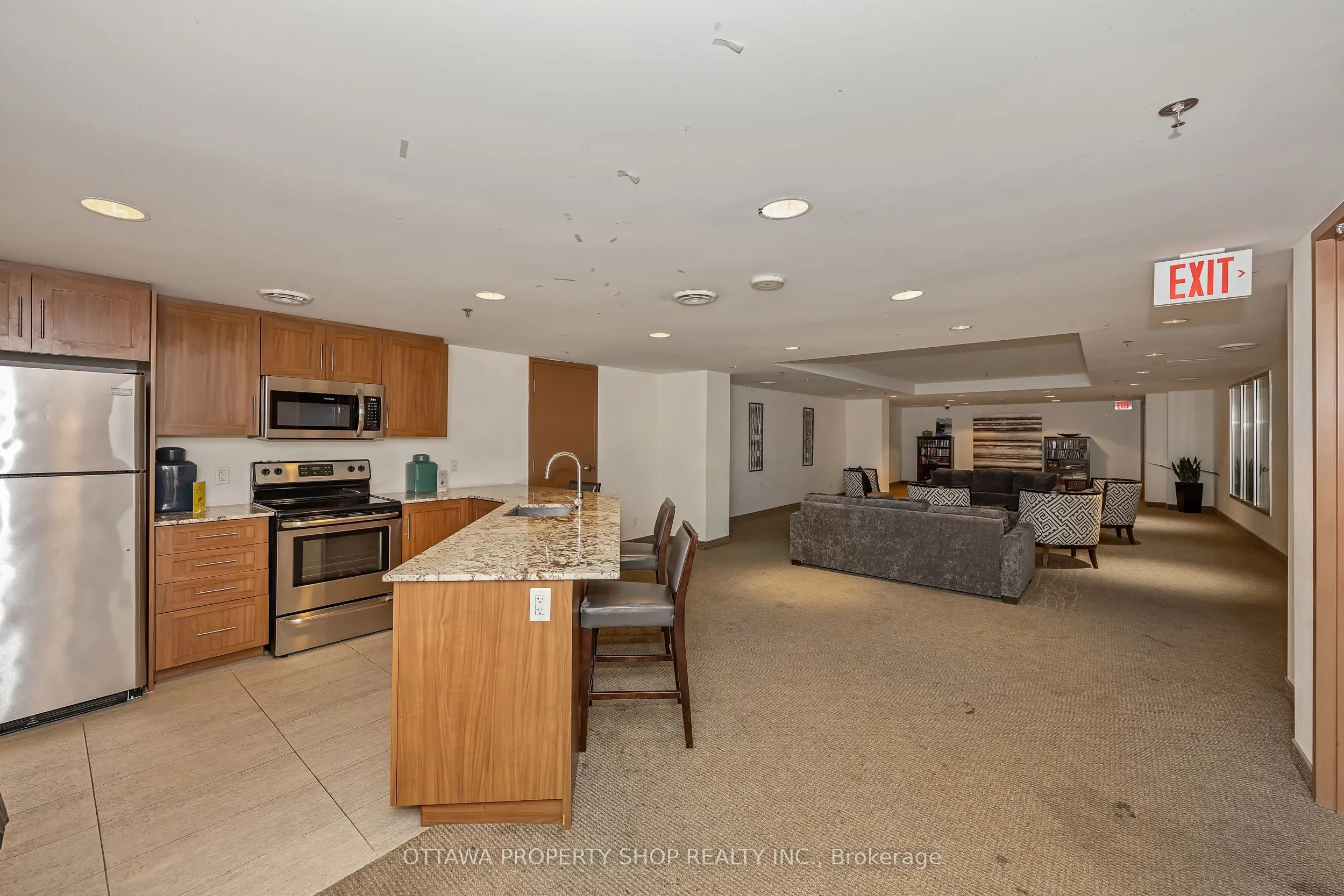 242 Rideau Street