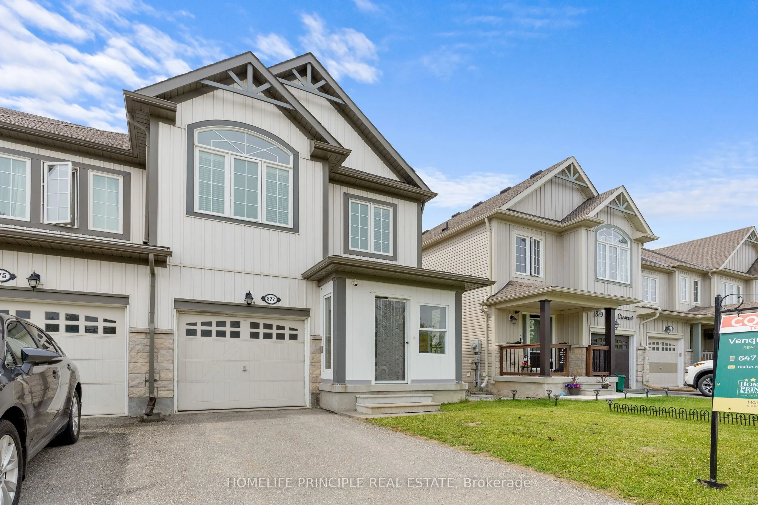 877 Cook Crescent