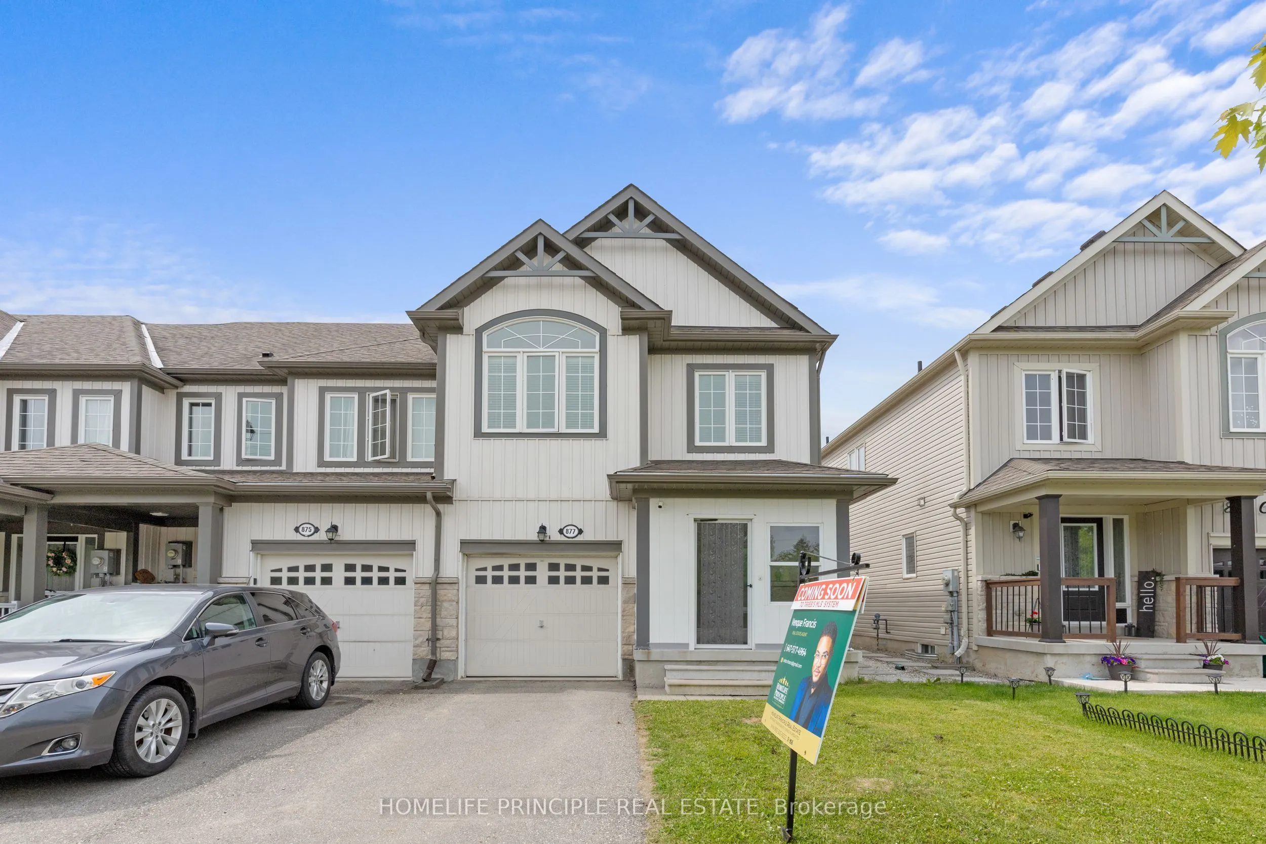 877 Cook Crescent