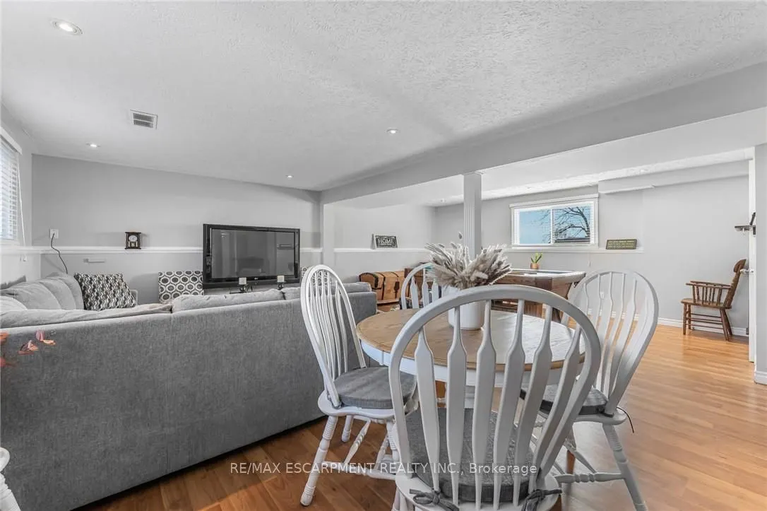 7761 Canborough Road