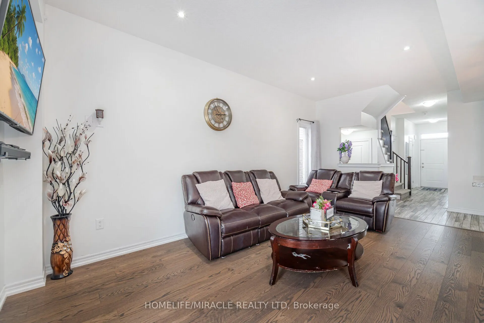 24 Kingsborough Drive