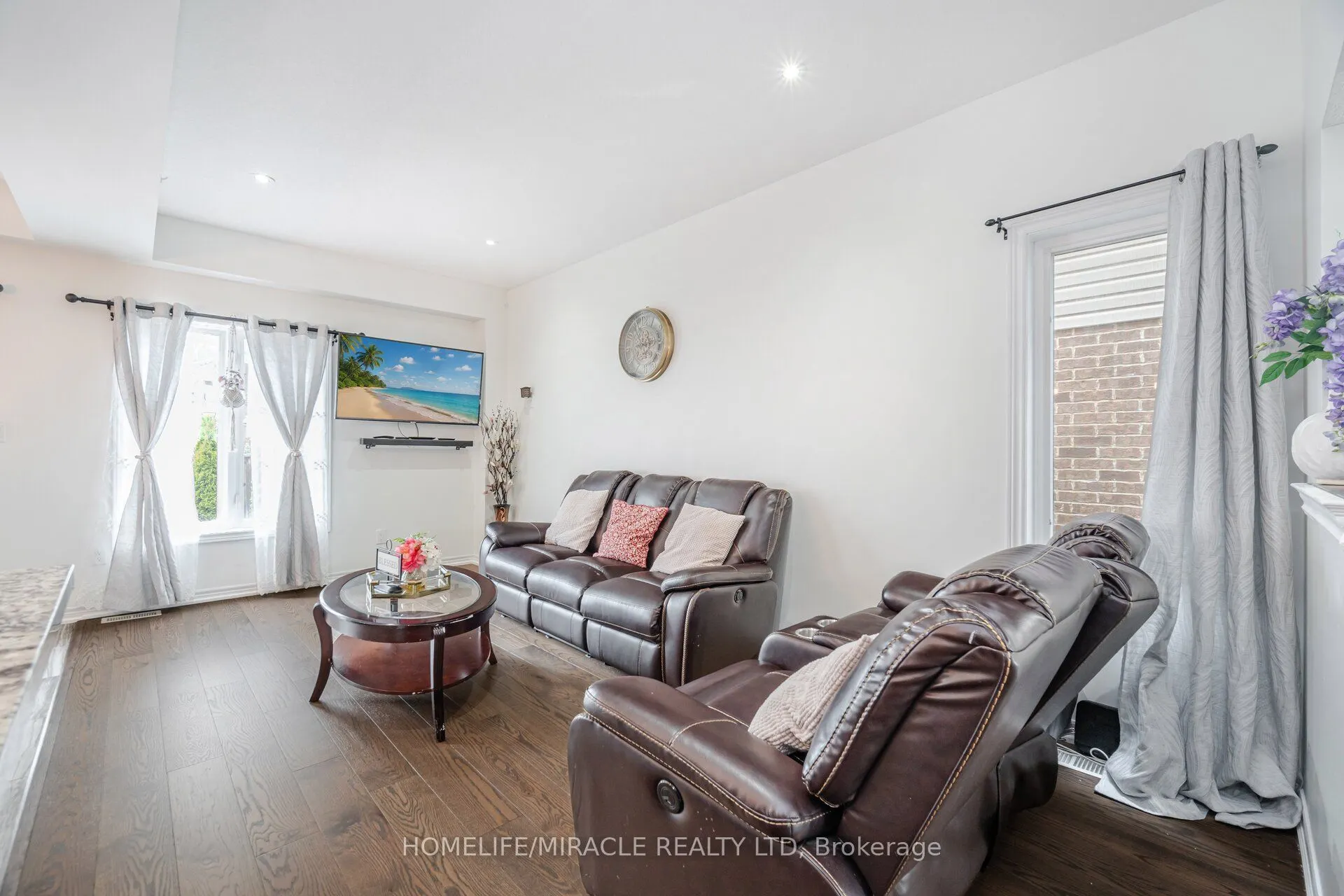 24 Kingsborough Drive
