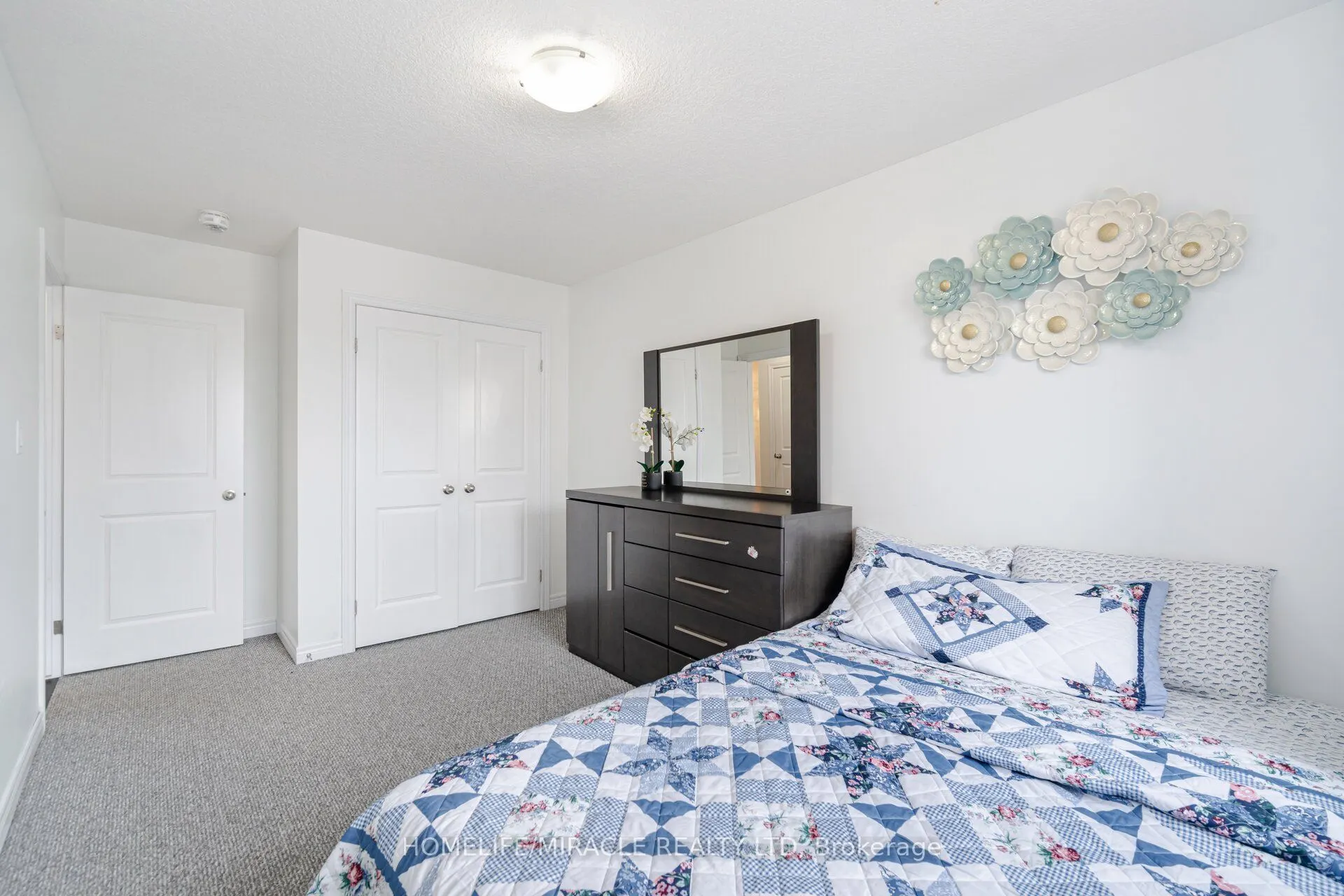 24 Kingsborough Drive