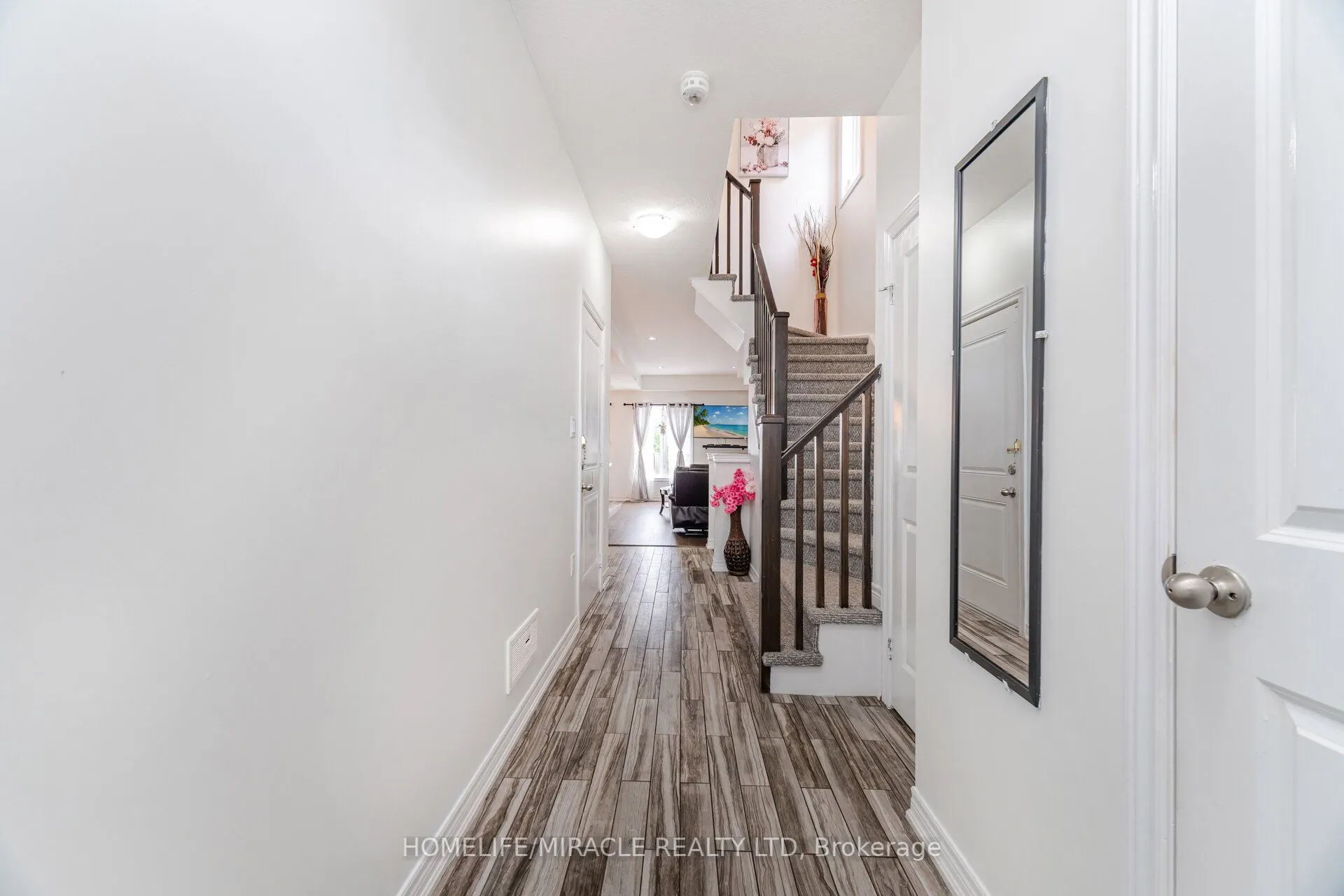 24 Kingsborough Drive