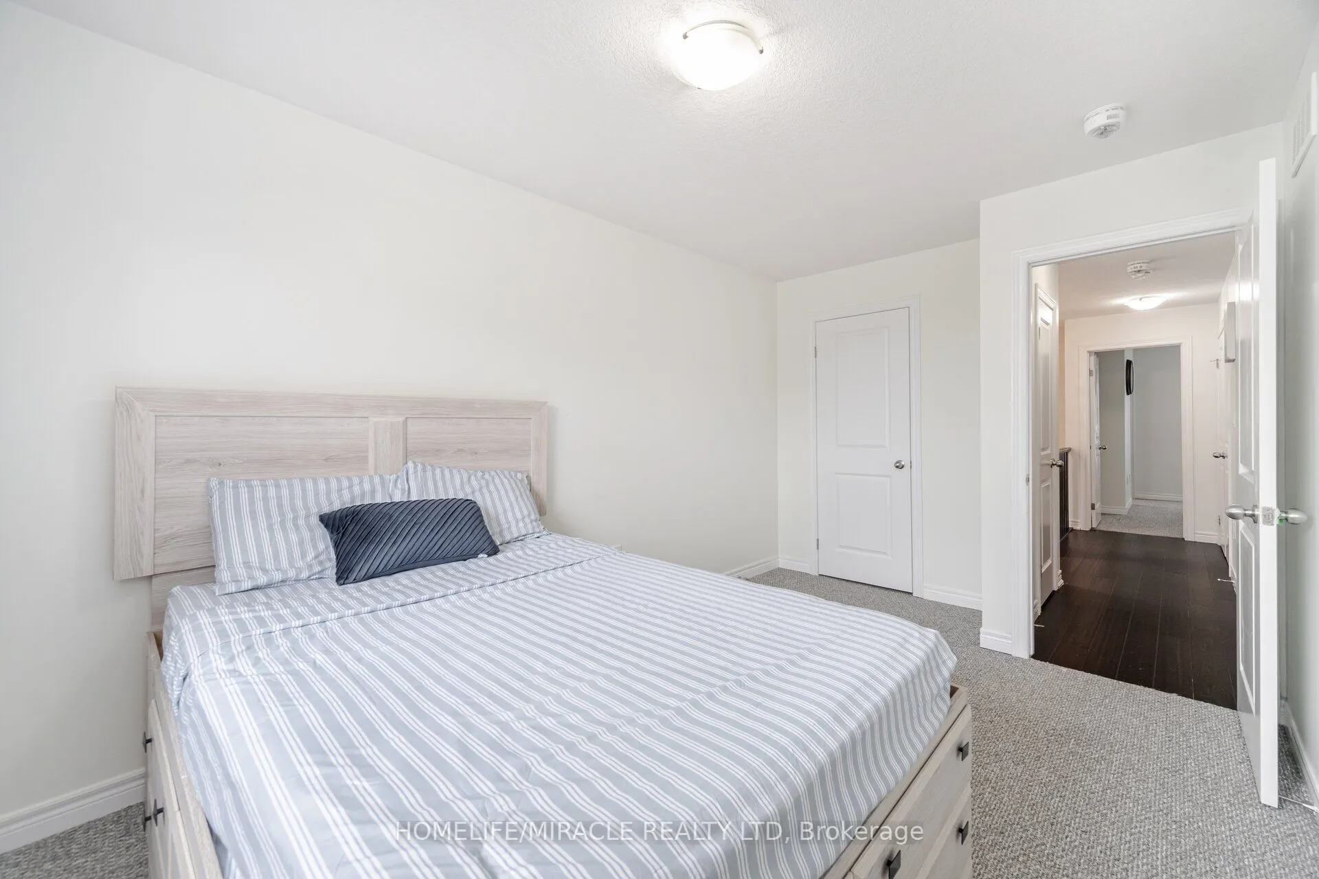 24 Kingsborough Drive
