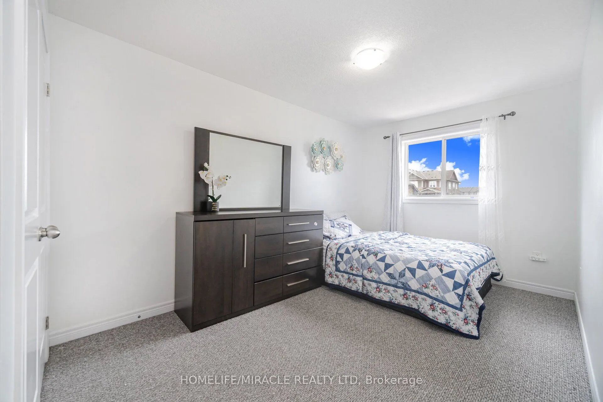 24 Kingsborough Drive