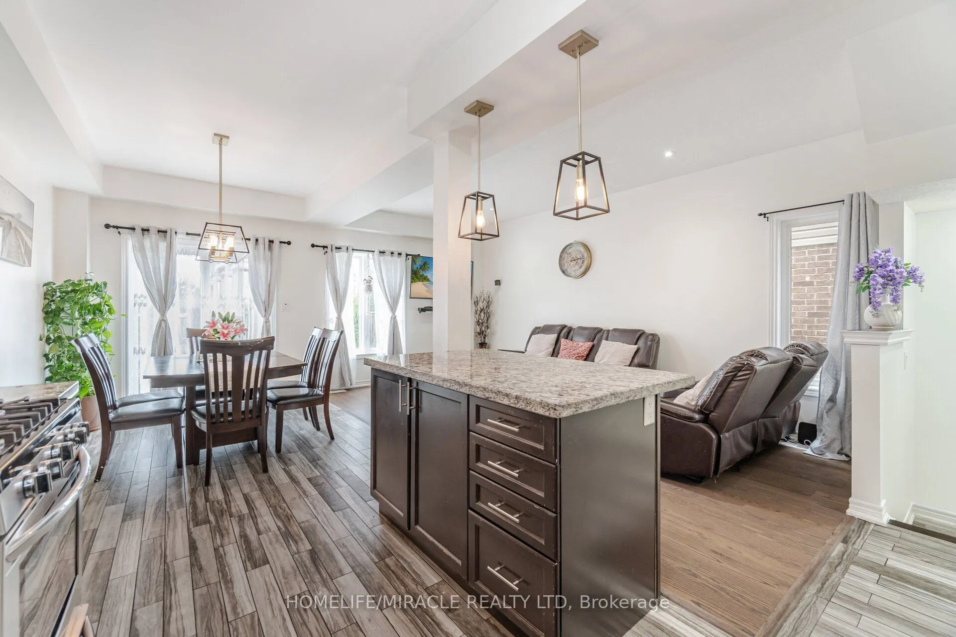 24 Kingsborough Drive