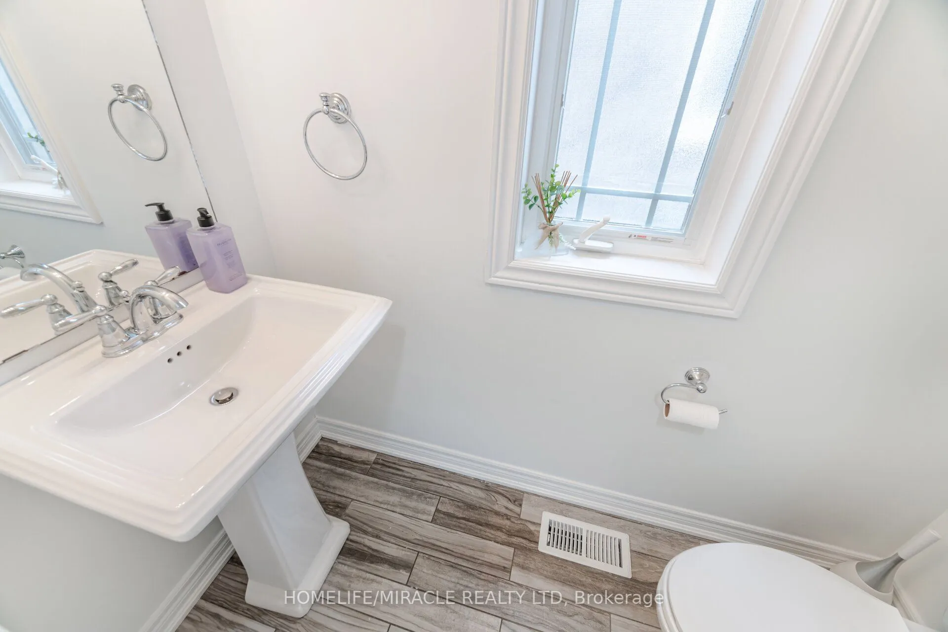 24 Kingsborough Drive