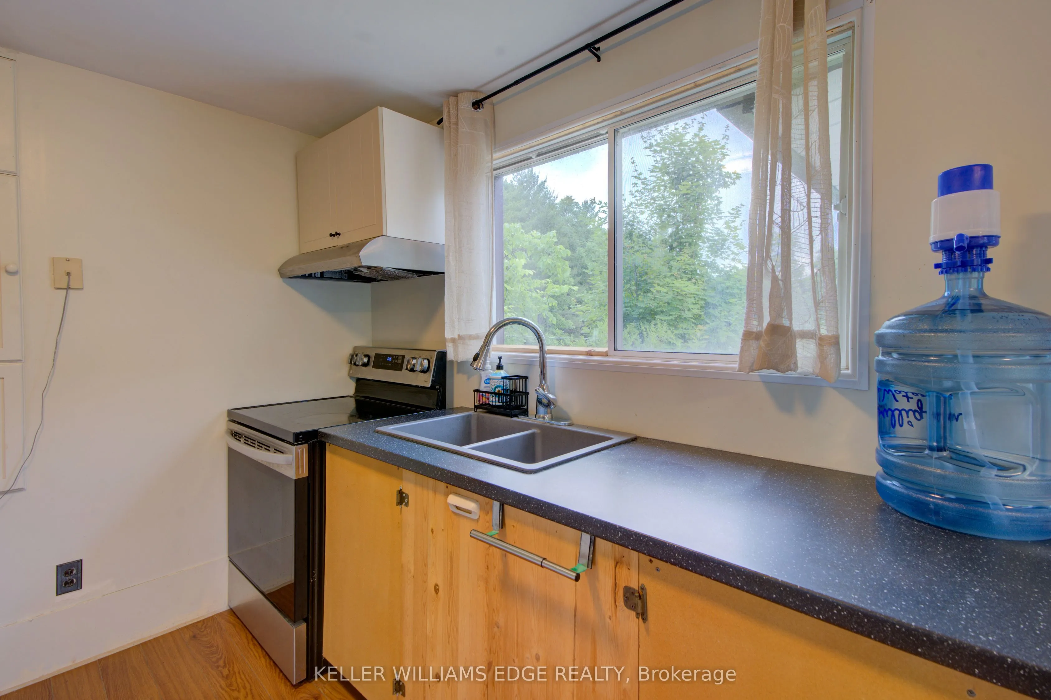 1180 Guigue Road