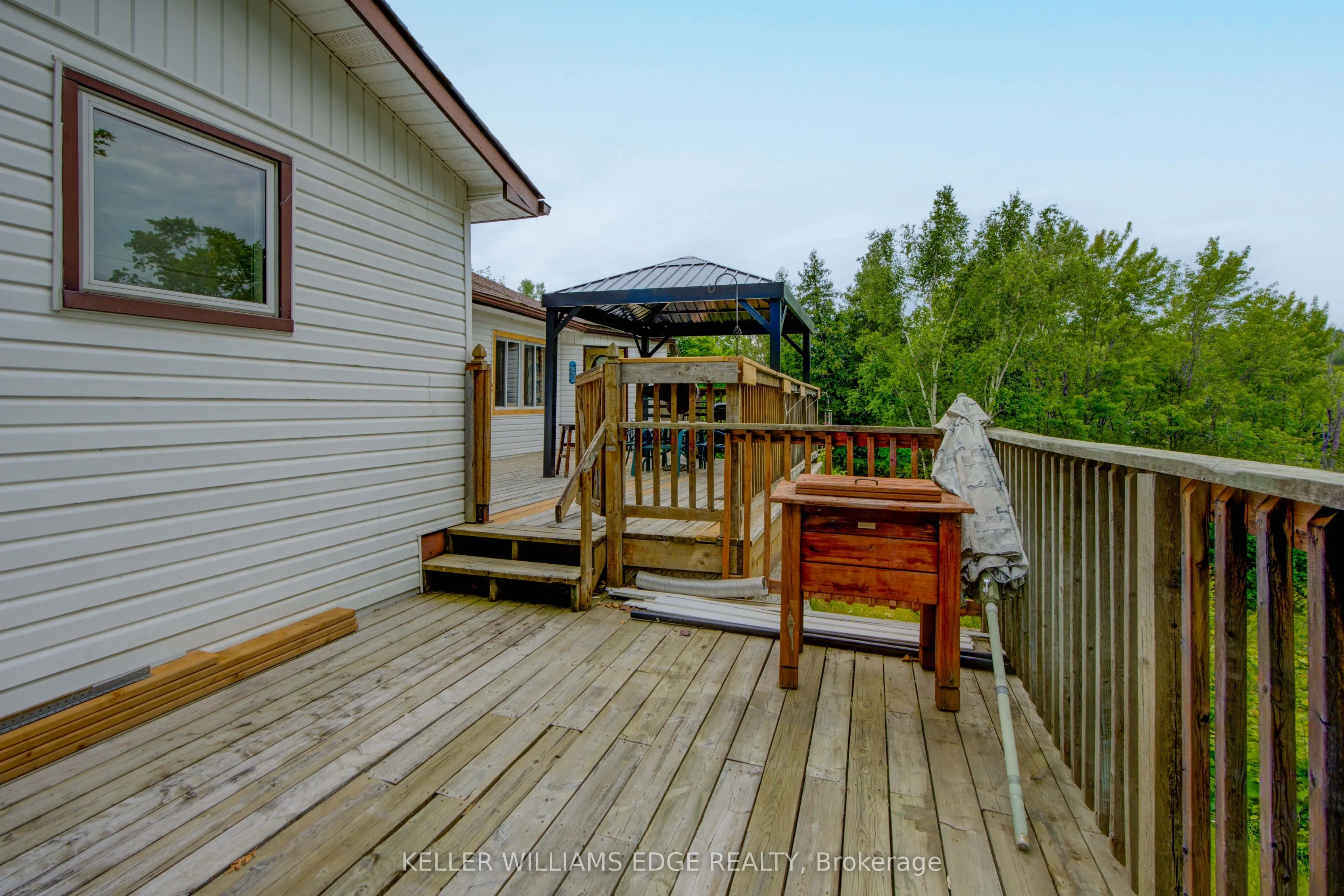 1180 Guigue Road