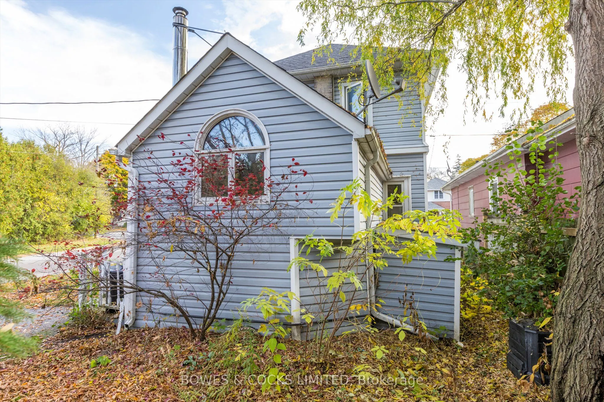 633 Downie Street