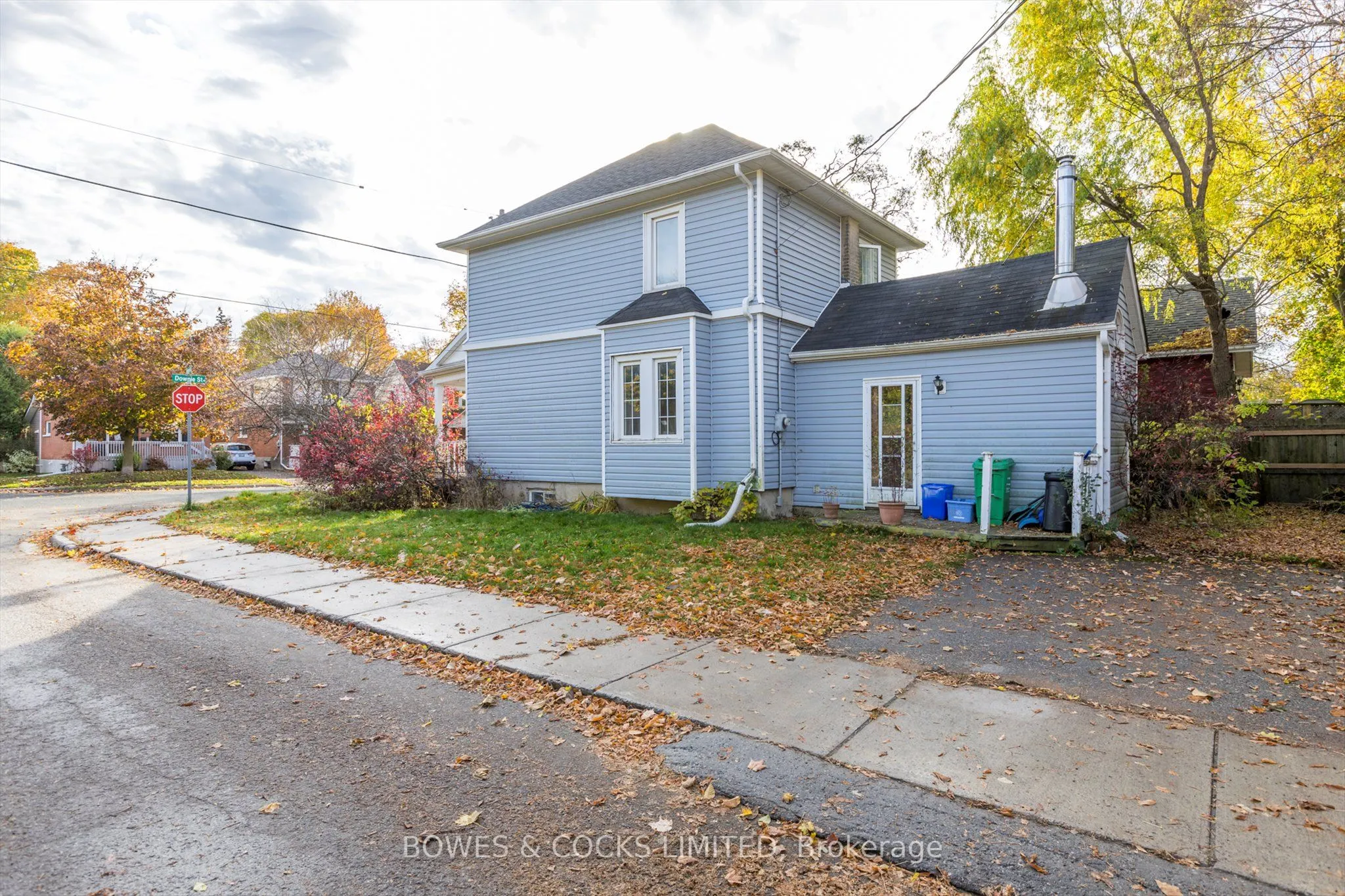 633 Downie Street