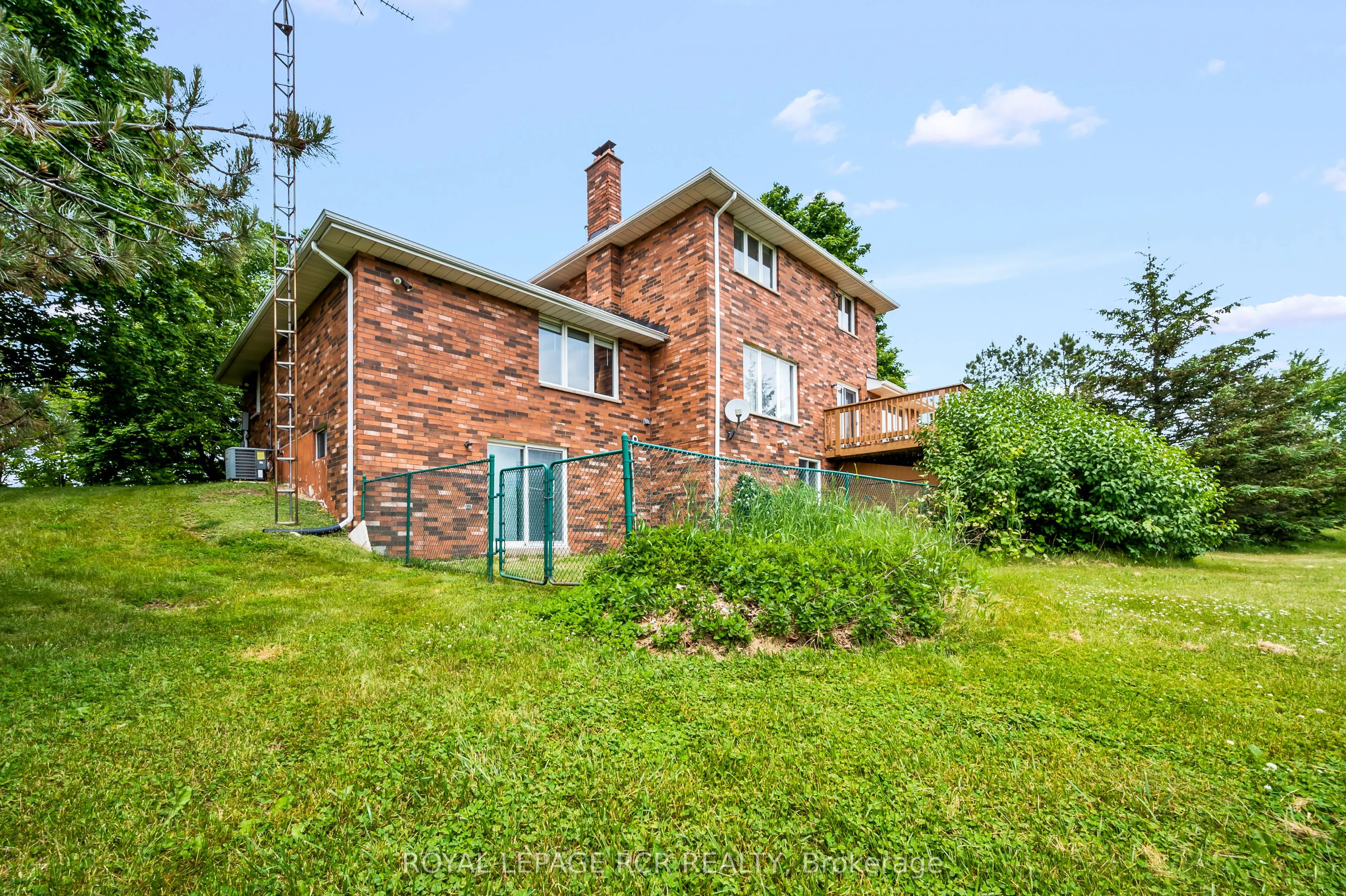 6 Cedar Ridge Court
