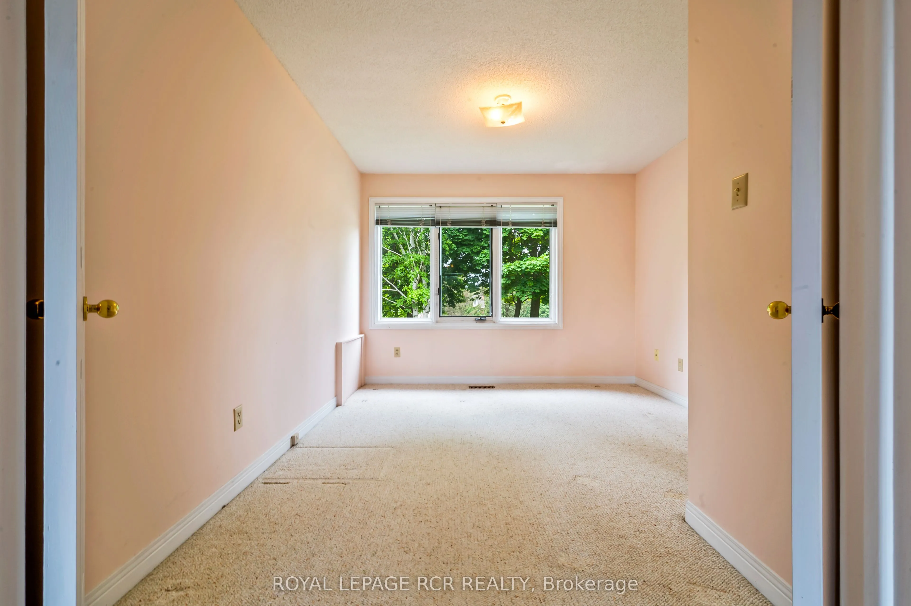 6 Cedar Ridge Court