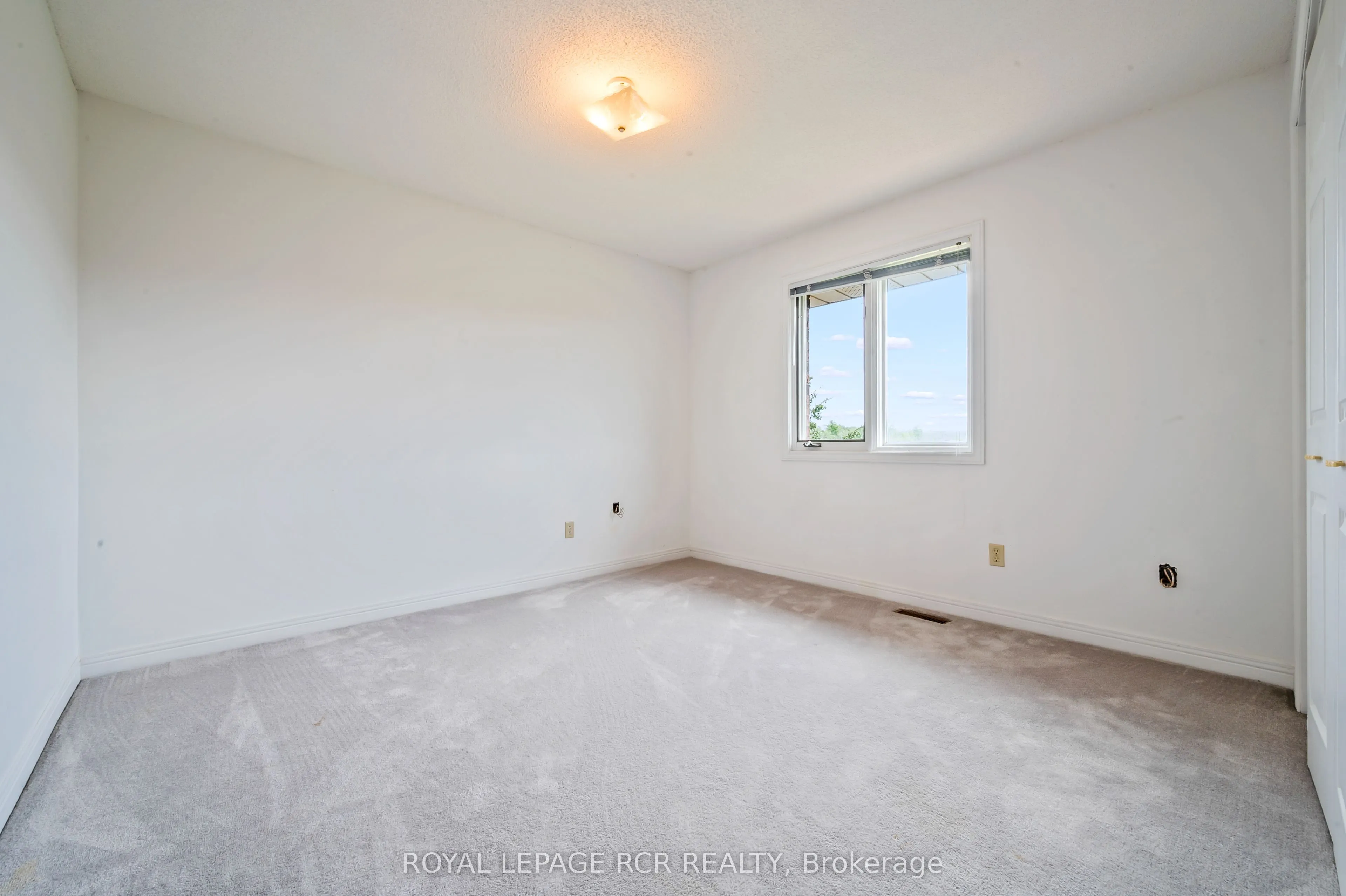 6 Cedar Ridge Court